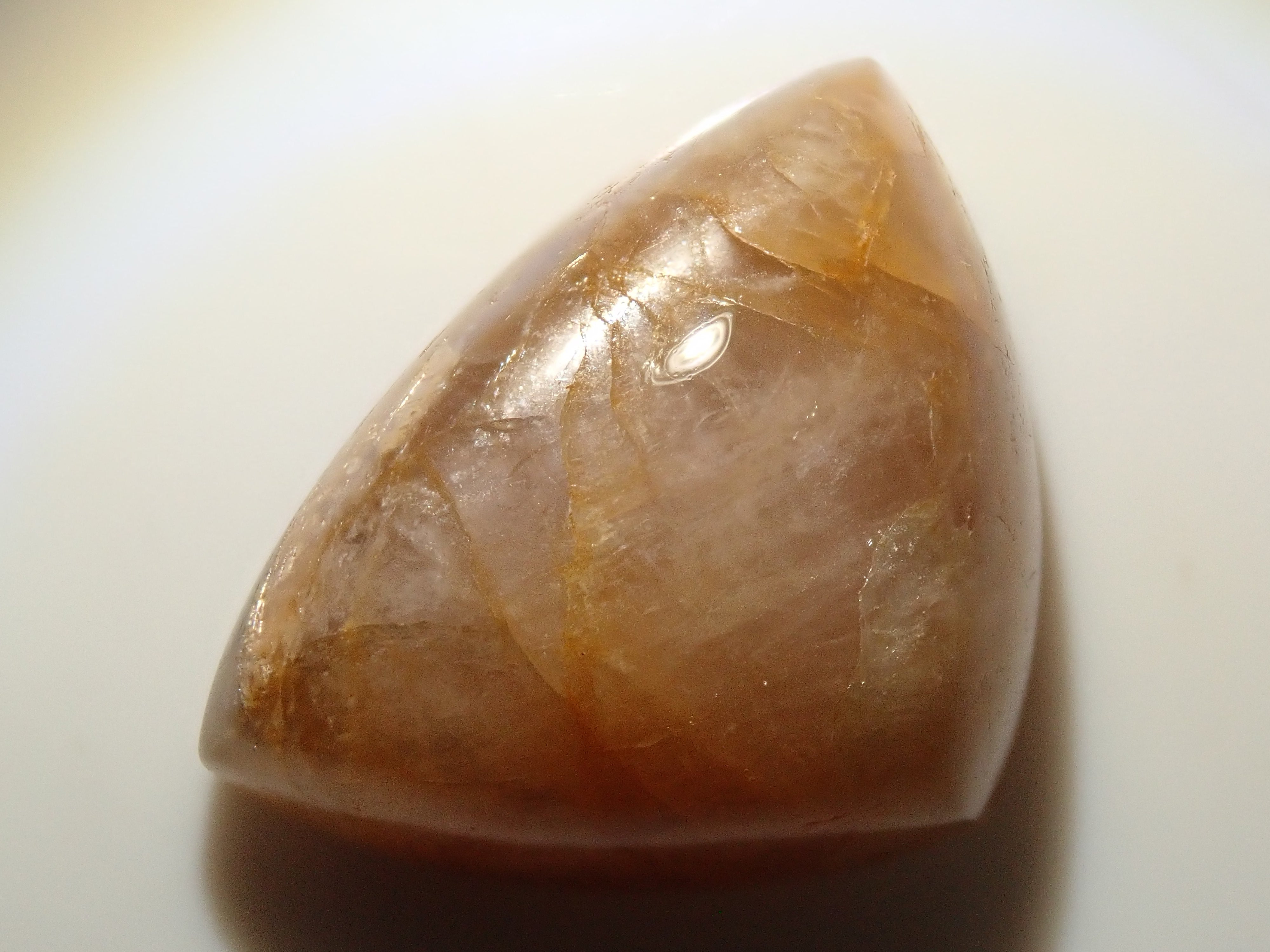 【12562824掲載】ミャンマー産マスグラバイト／ターフェアイト 15.472ctルース