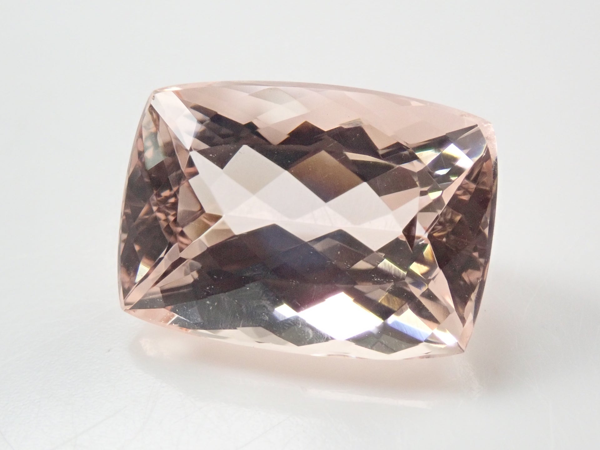 ジョンダイア モルガナイト 刻印入り 2.74ct ルース（モルガナイト  