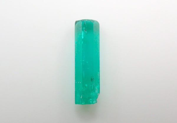 [On sale 4/23 at 10pm] Colombian emerald 0.381ct rough stone