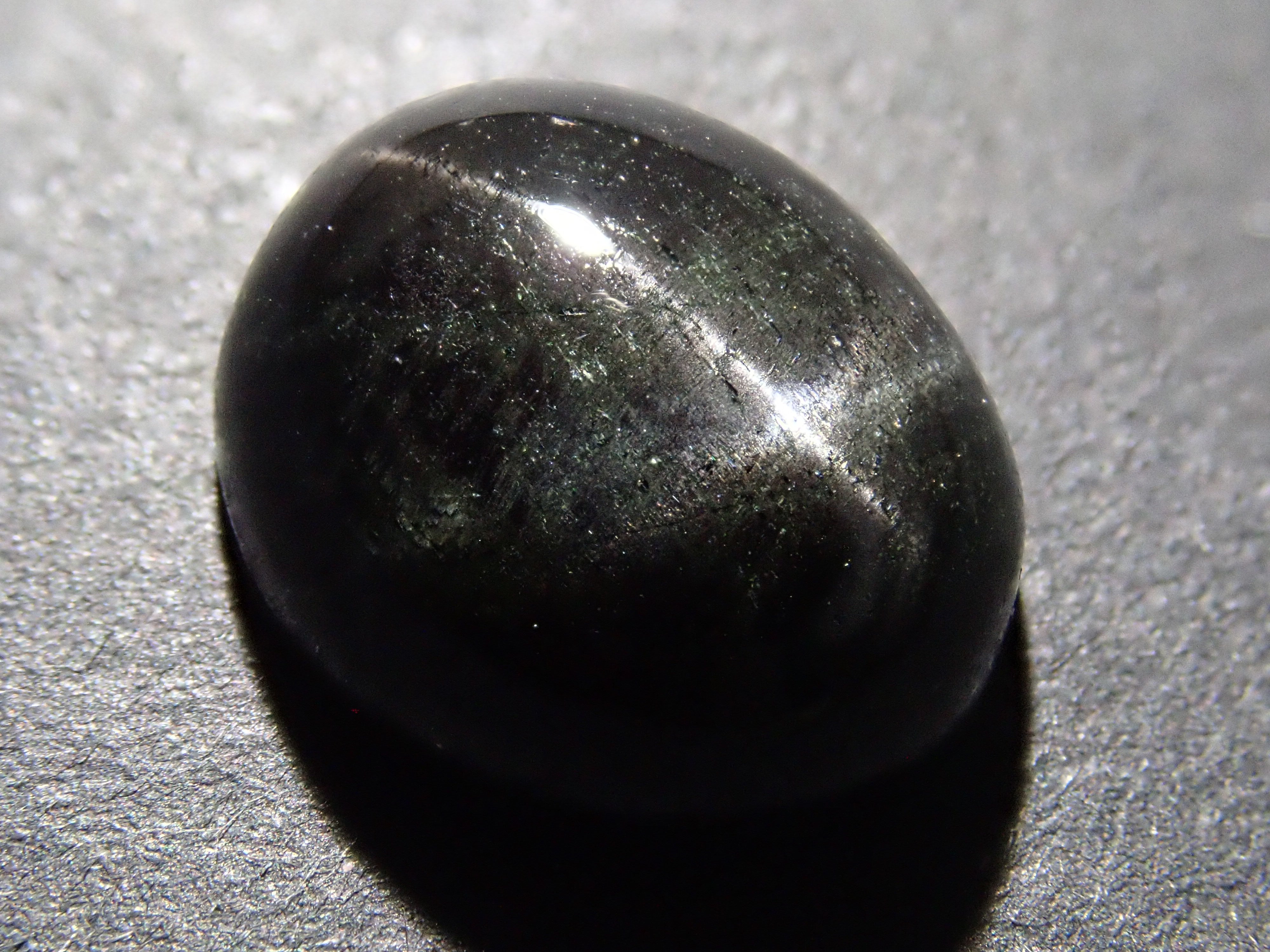 【12562690掲載】ロシア産スターダイオプサイド 7.056ctルース