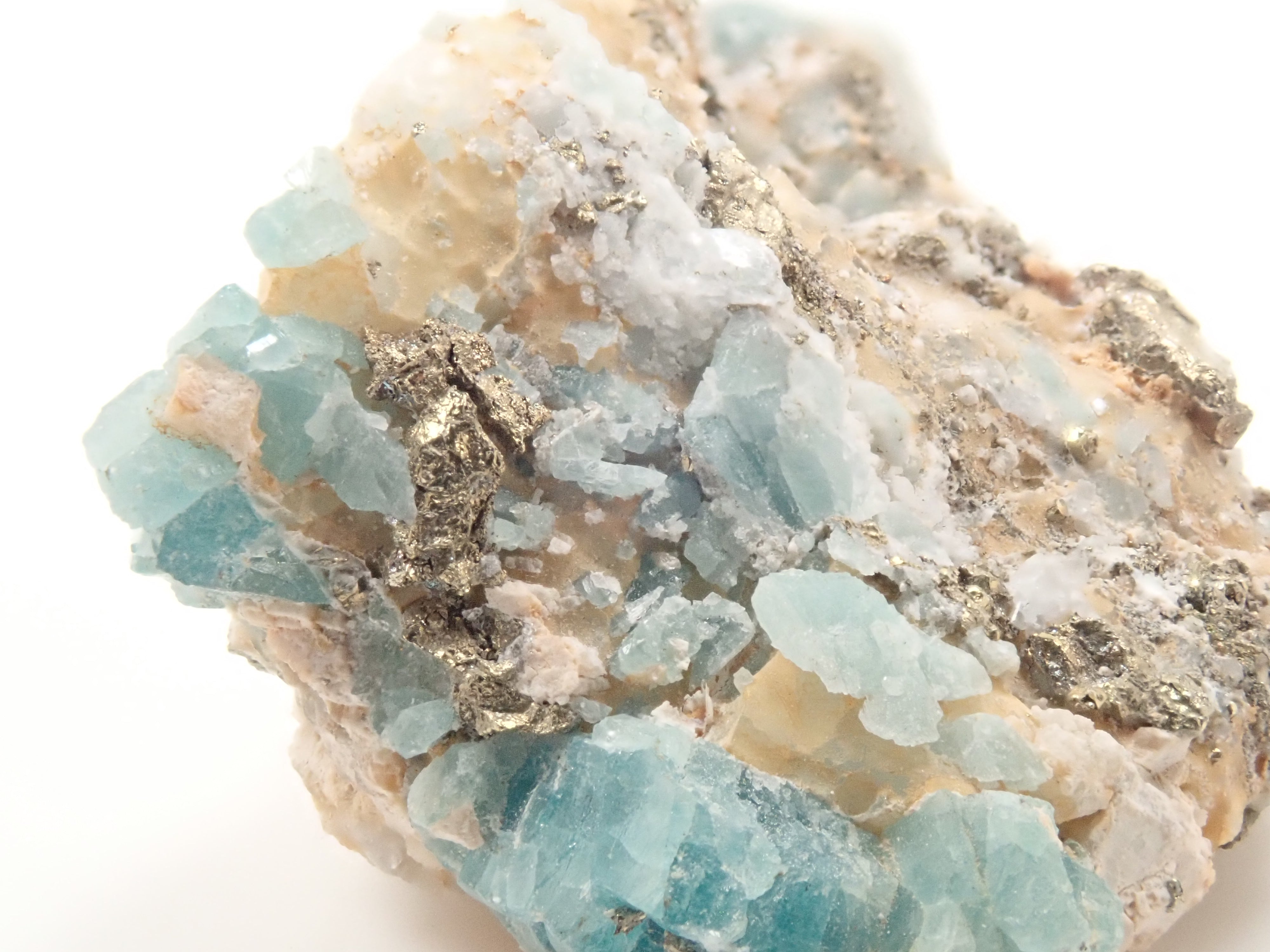 【12562829掲載】コロンビア産パイライト付ユークレース 23.430ct原石