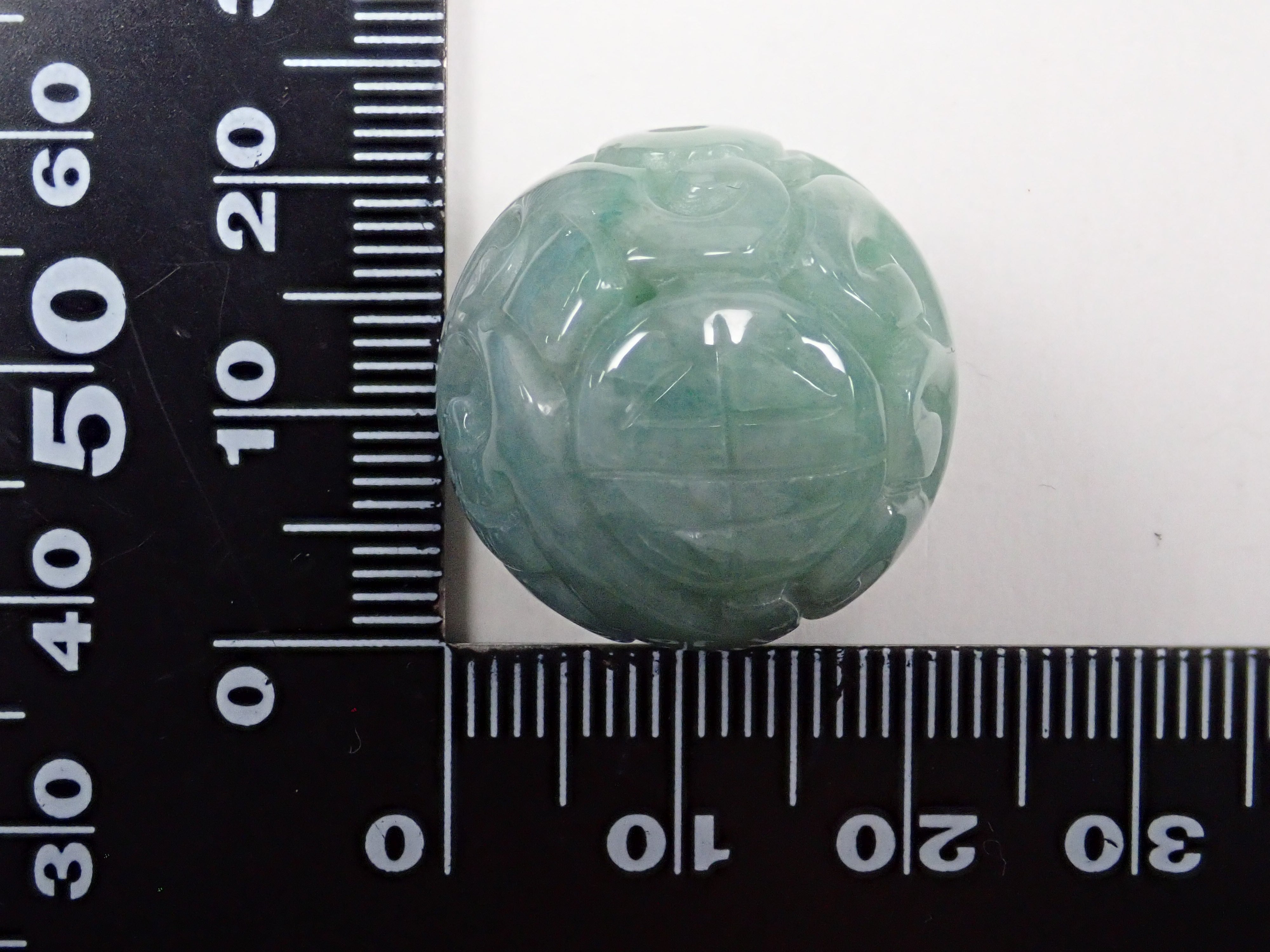 【1/6 22時販売】翡翠（ヒスイ） 20mm/69.859ctルース