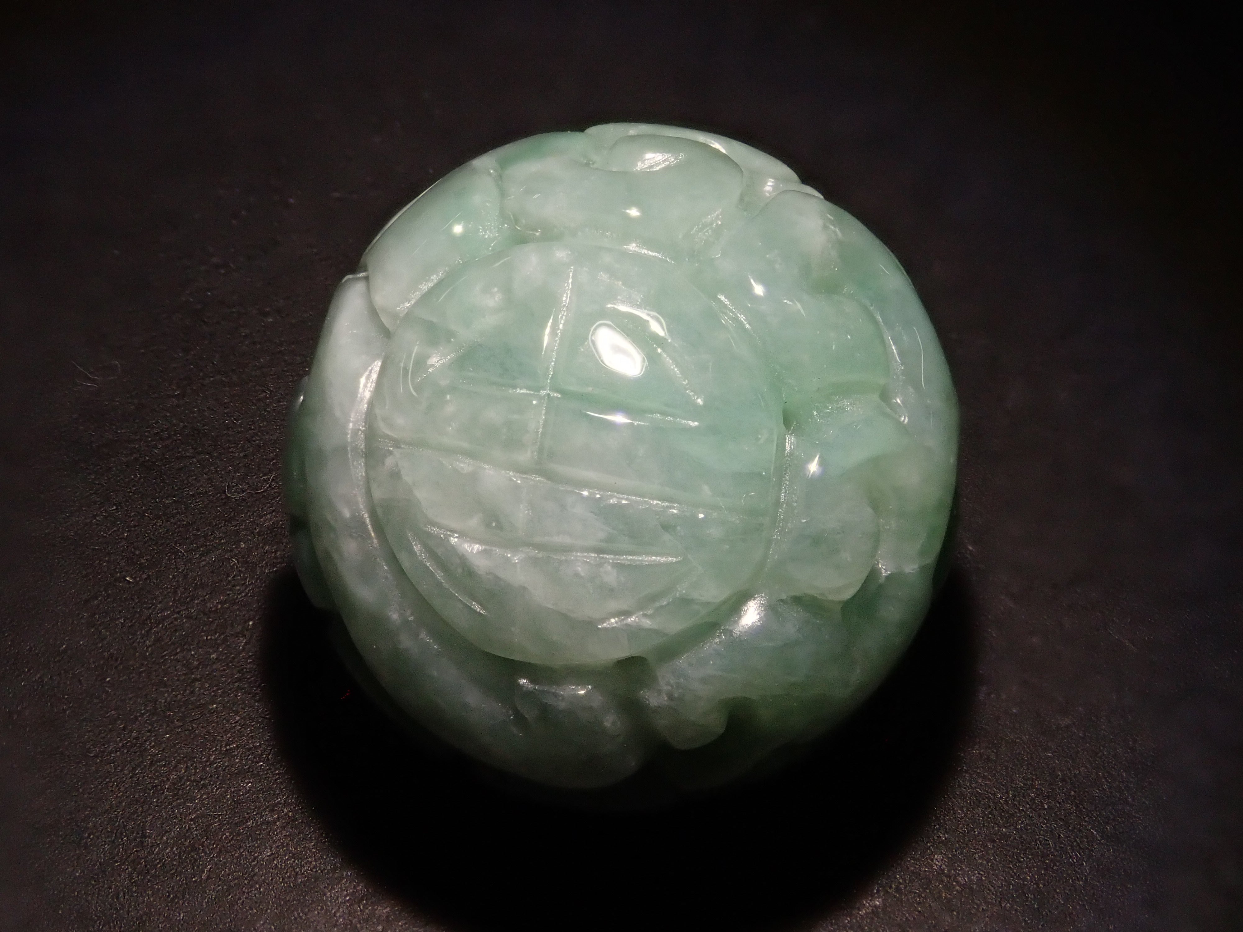 翡翠（ヒスイ） 69.859ctルース