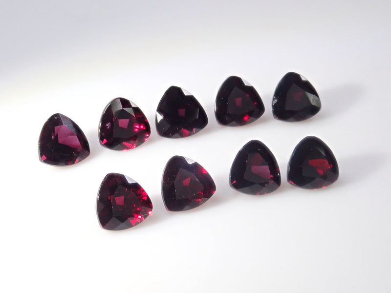 [Limited to 9 stones] American Anthill Garnet (Chrome Pyrope Garnet, Trilliant Cut 4.0mm) 1 loose stone [Multiple purchase discount available]