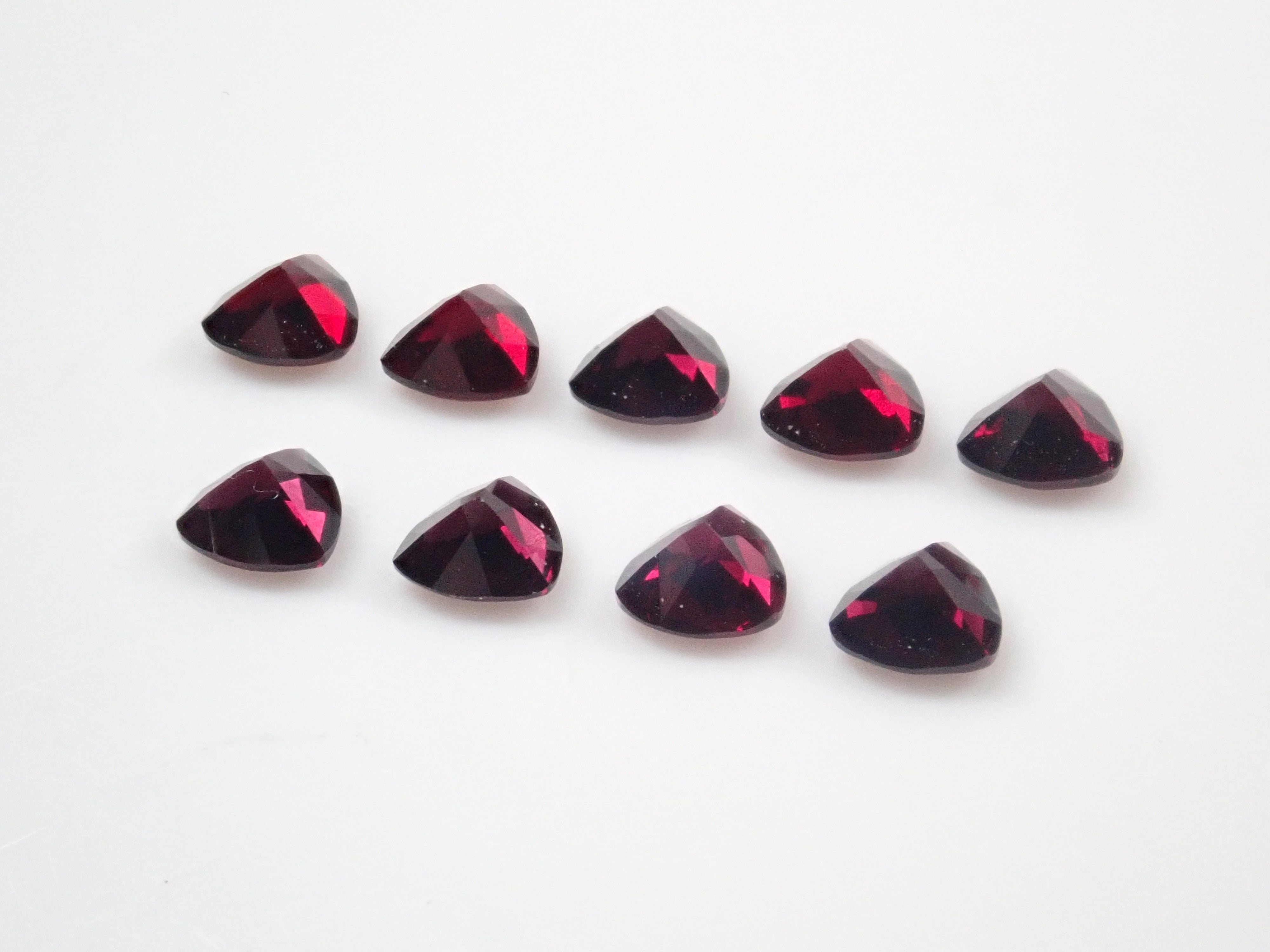 [Limited to 9 stones] American Anthill Garnet (Chrome Pyrope Garnet, Trilliant Cut 4.0mm) 1 loose stone [Multiple purchase discount available]