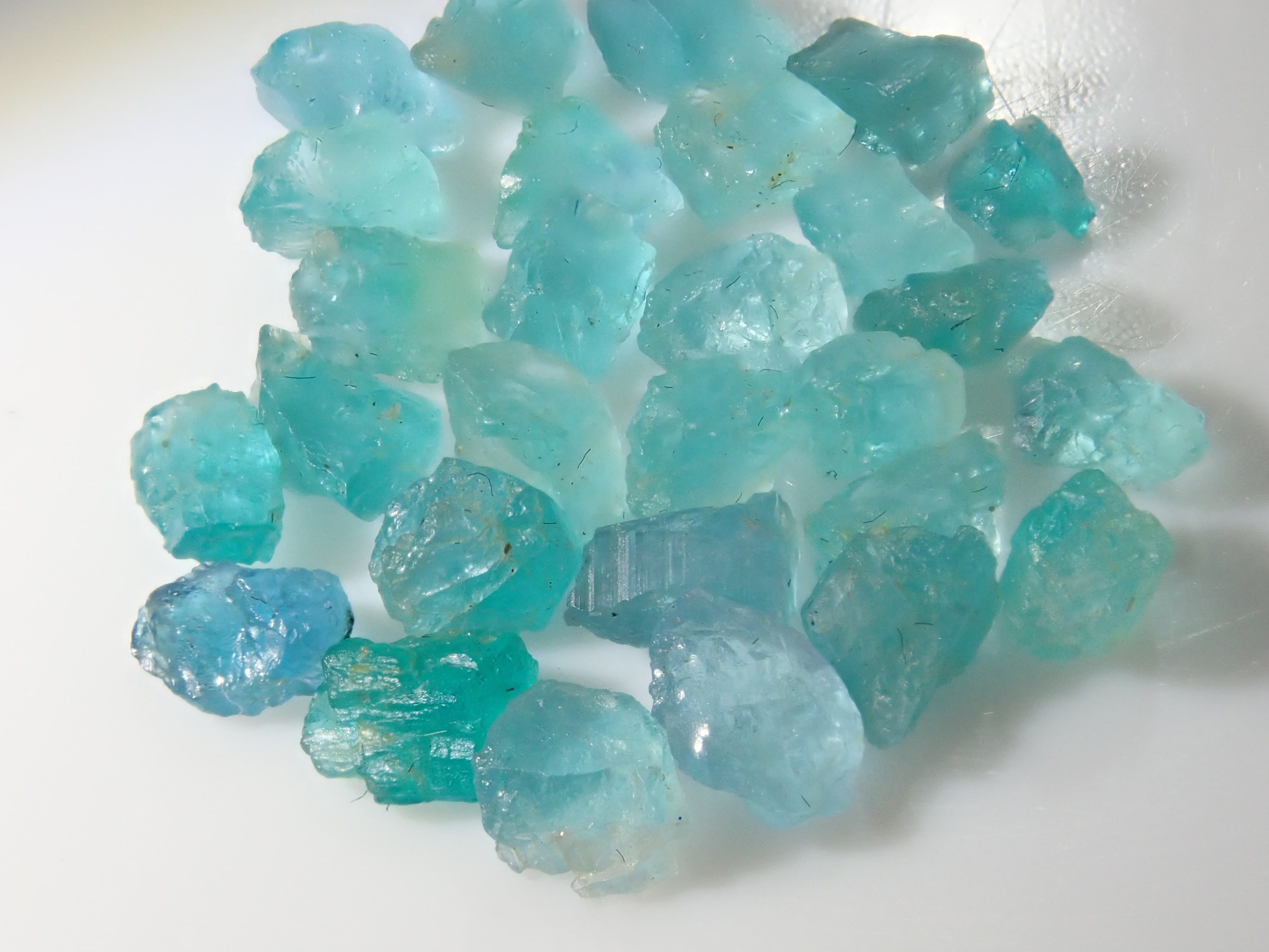 Limited to 30 stones: 1 Paraiba tourmaline rough stone from Brazil (Batalha mine) Multiple purchase discounts available