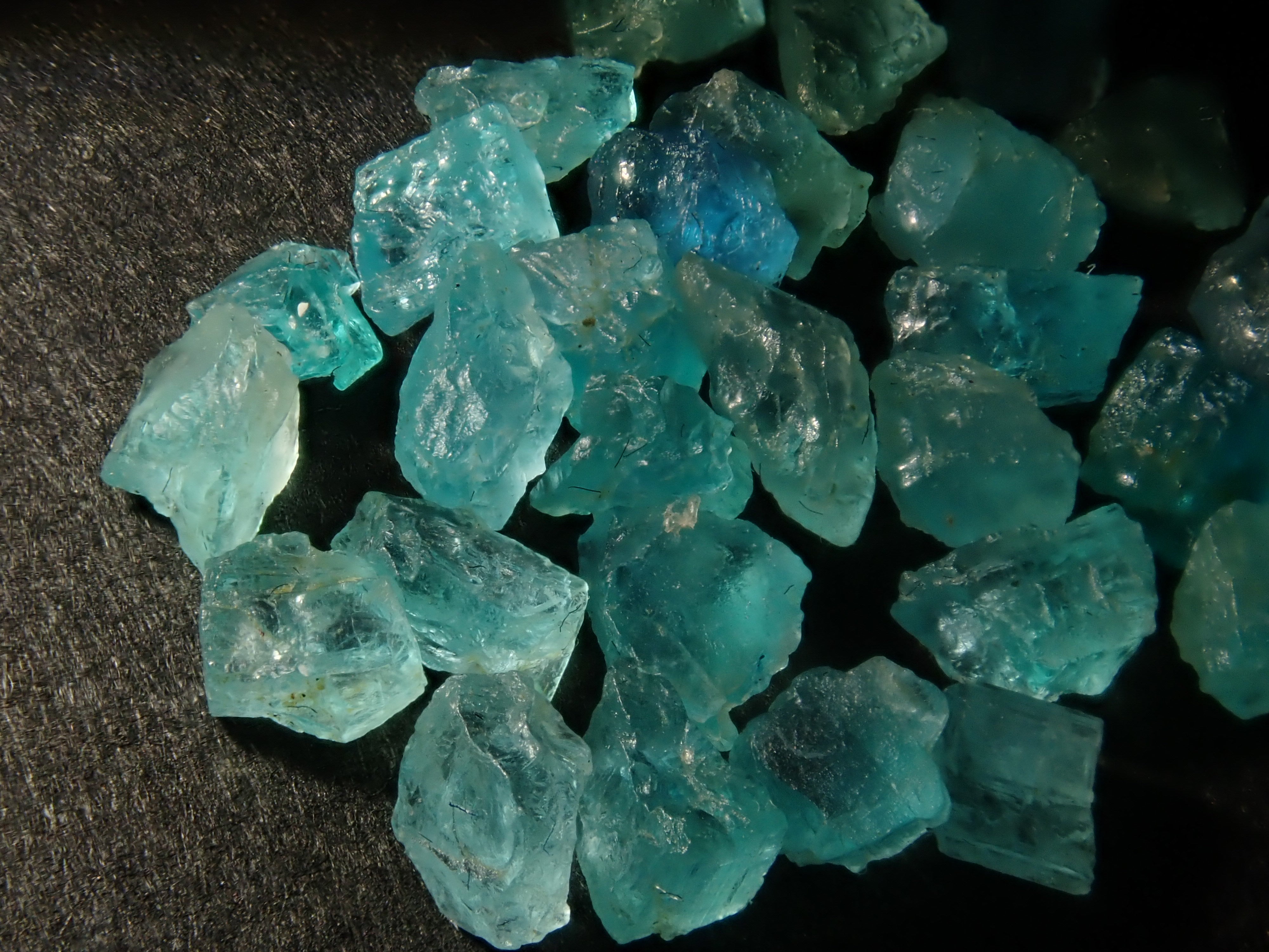 Limited to 30 stones: 1 Paraiba tourmaline rough stone from Brazil (Batalha mine) Multiple purchase discounts available