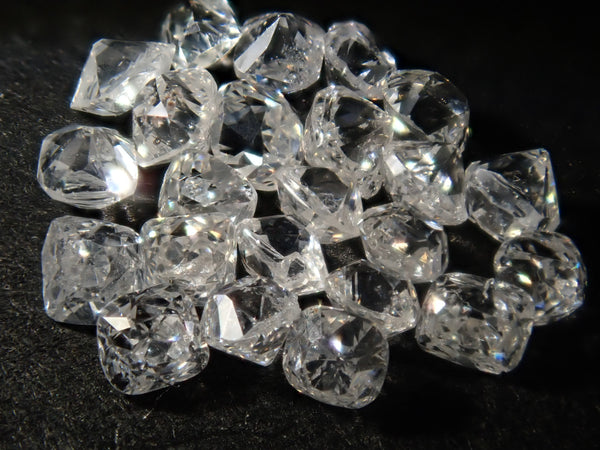 [On sale from 10pm on 4/21] Diamond (old mine cut) 1 loose stone {Multiple purchase discounts available}