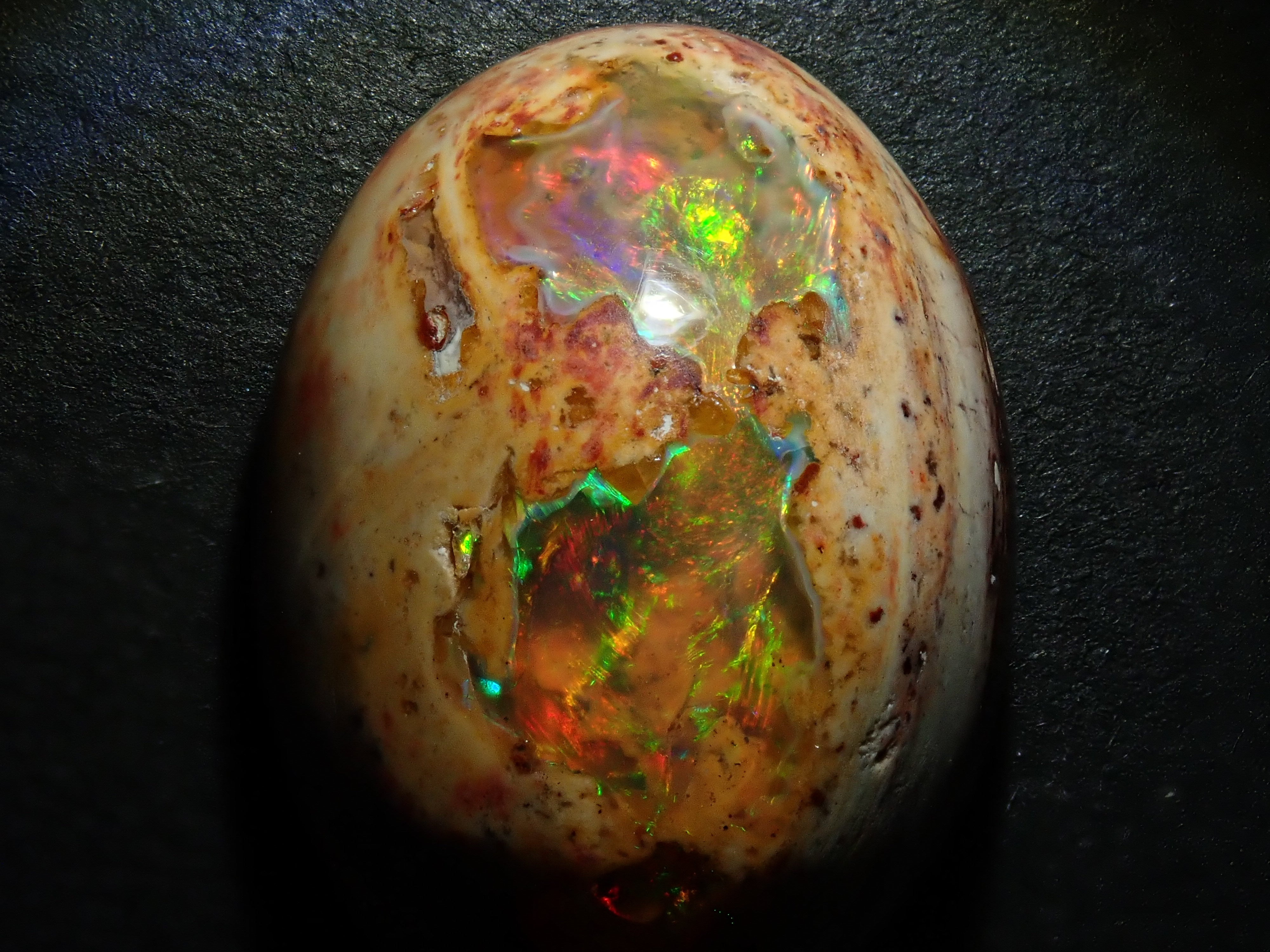 【12562847掲載】カンテラオパール 17.284ctルース