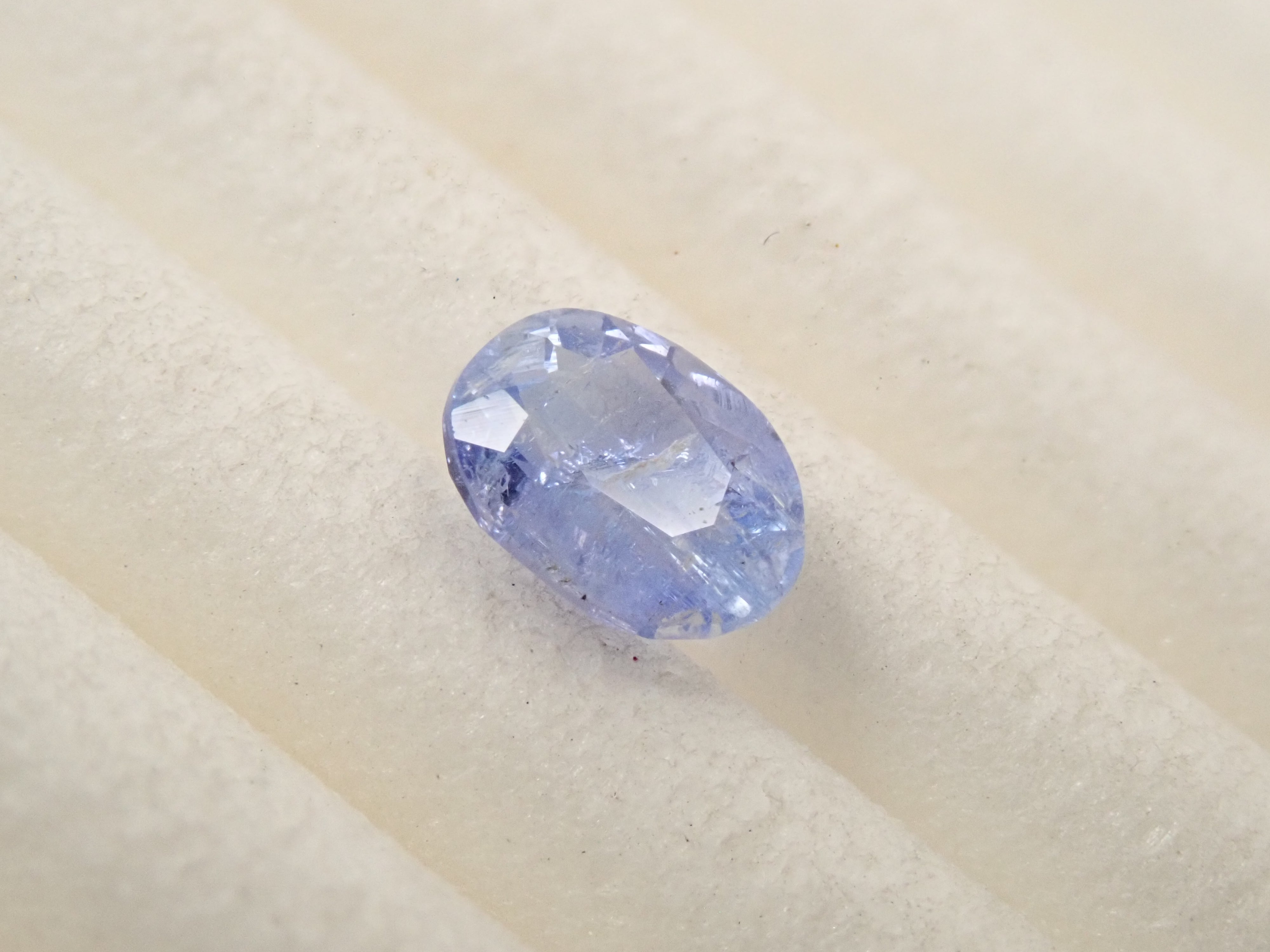 【12562579掲載】ナミビア産ジェレメジェバイト 0.355ctルース