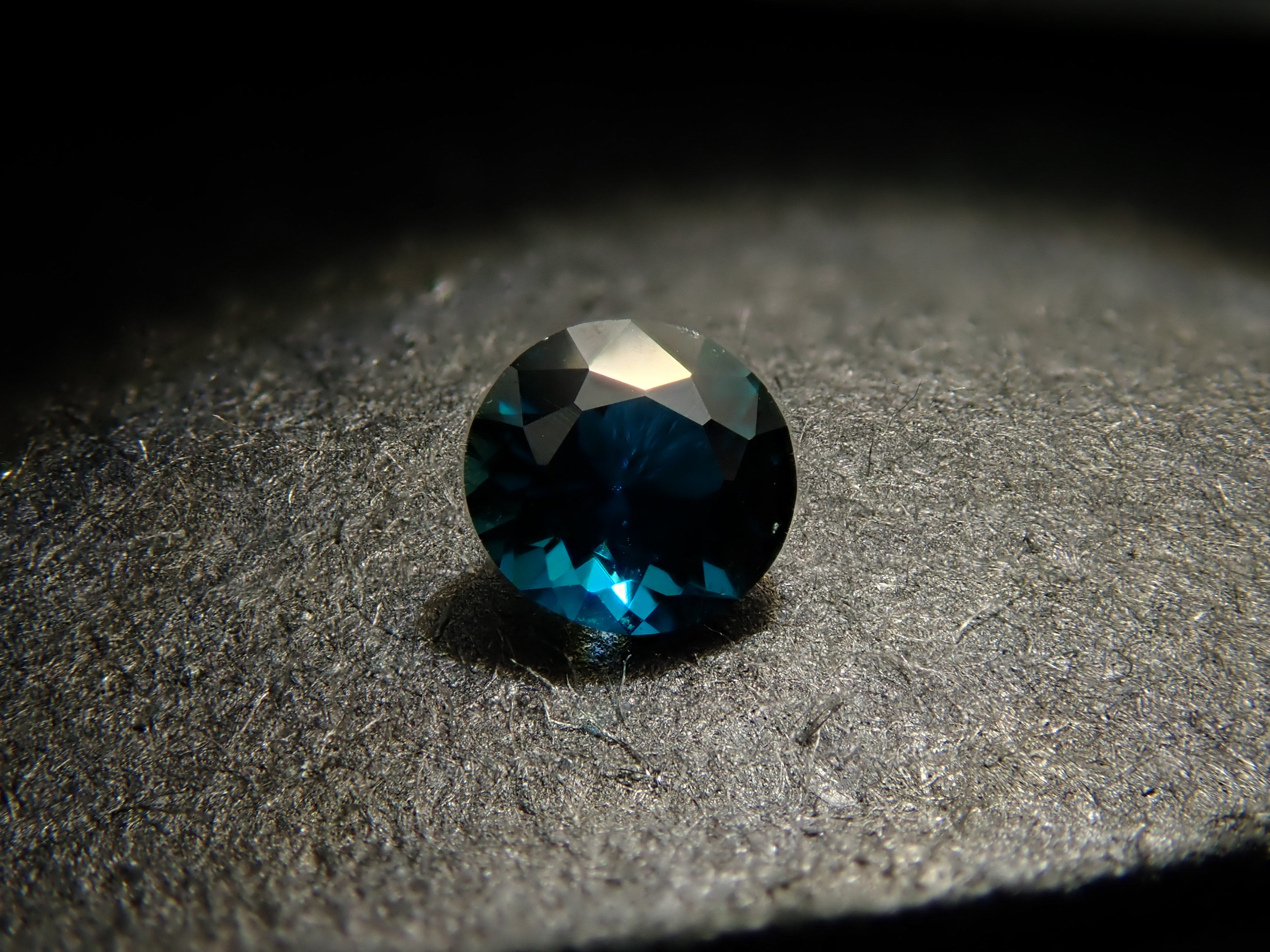 【12562580掲載】パキスタン産ラズライト（天藍石） 0.063ctルース