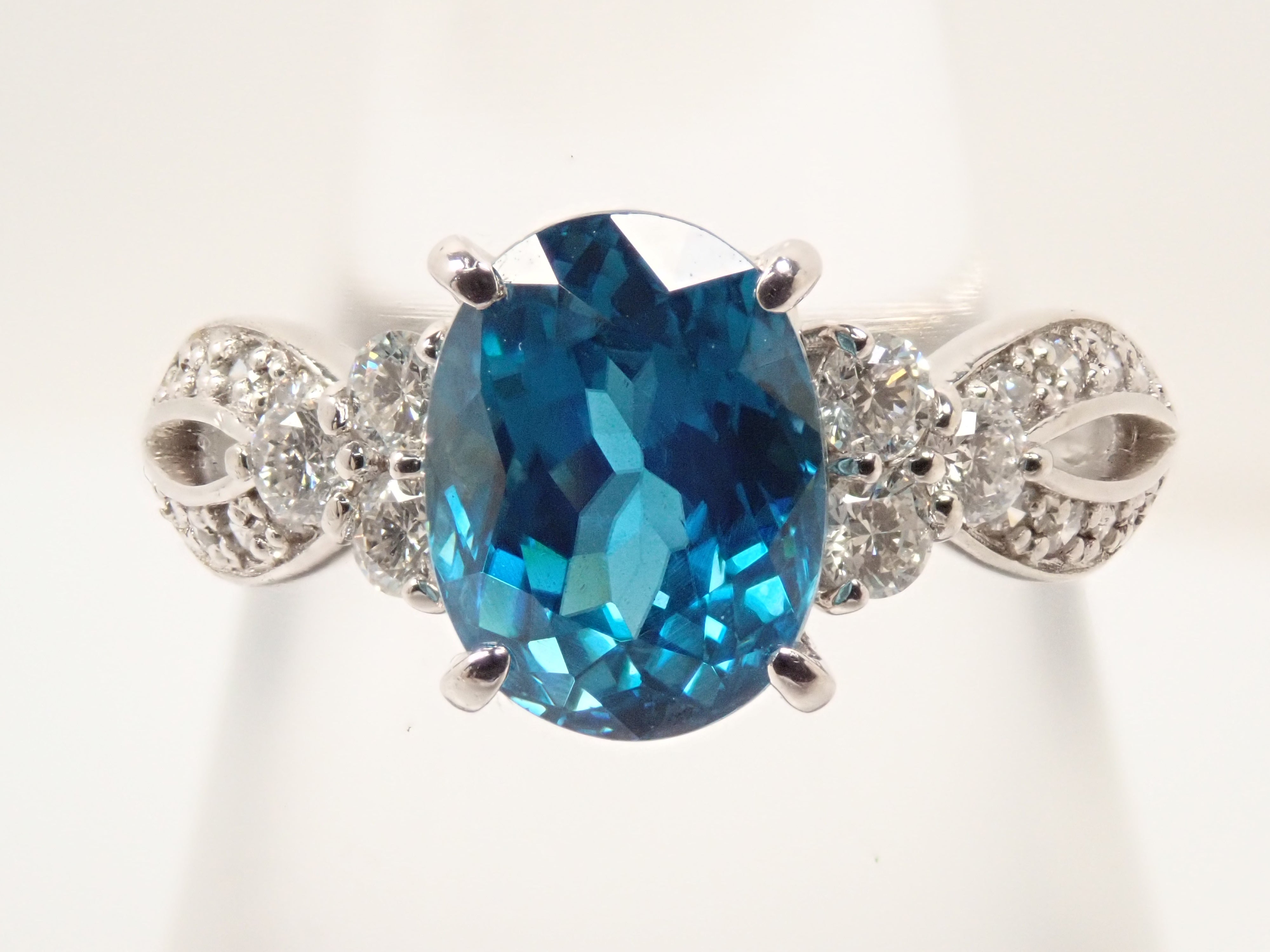 【22602584掲載】【カラフリ】Pt900 ブルージルコン（ラタナキリブルー） 2.27ct リング