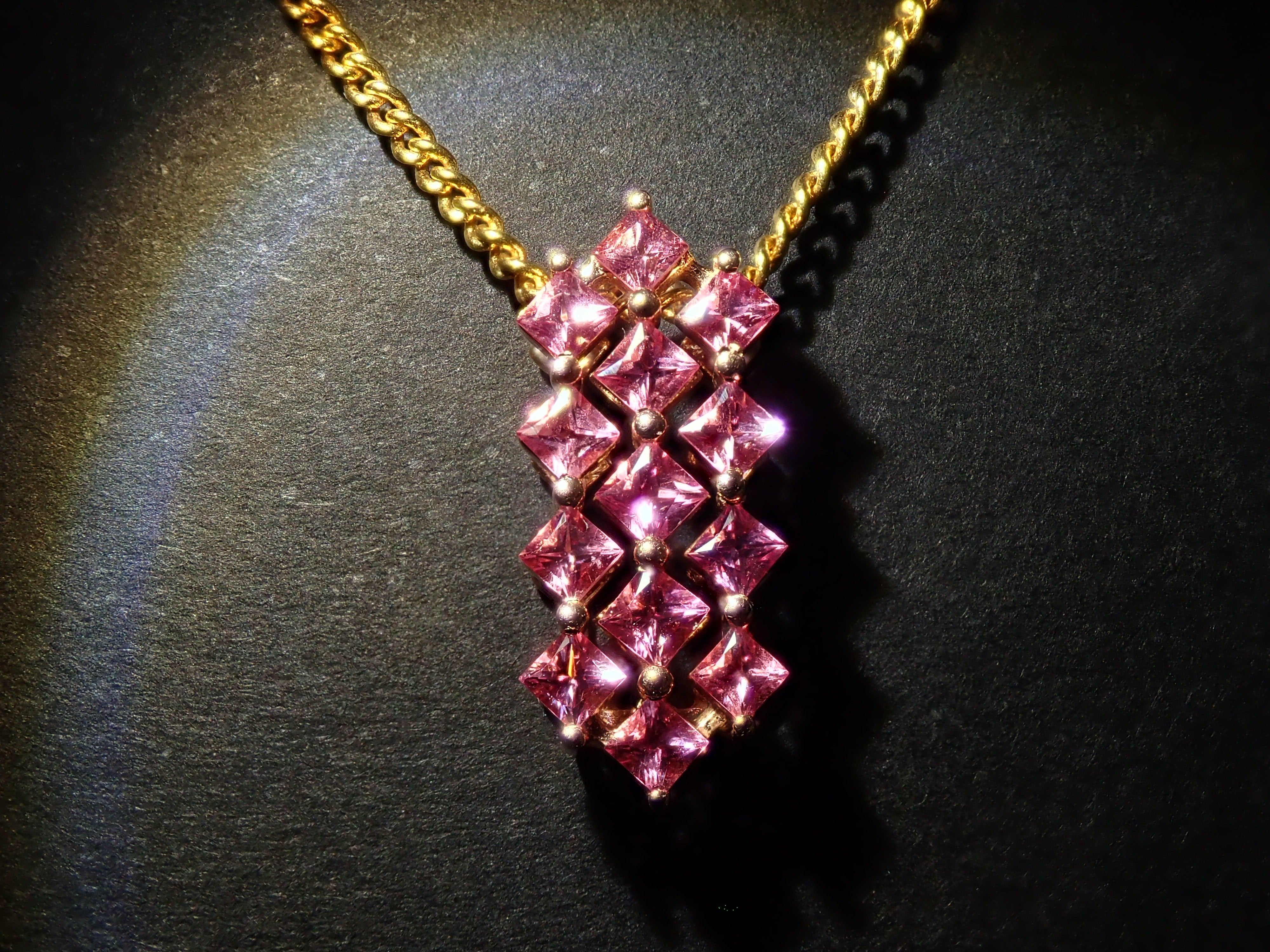 【22602585掲載】【カラフリ】K18PG スピネル 0.48ct ペンダントトップ（ネックレストップ）