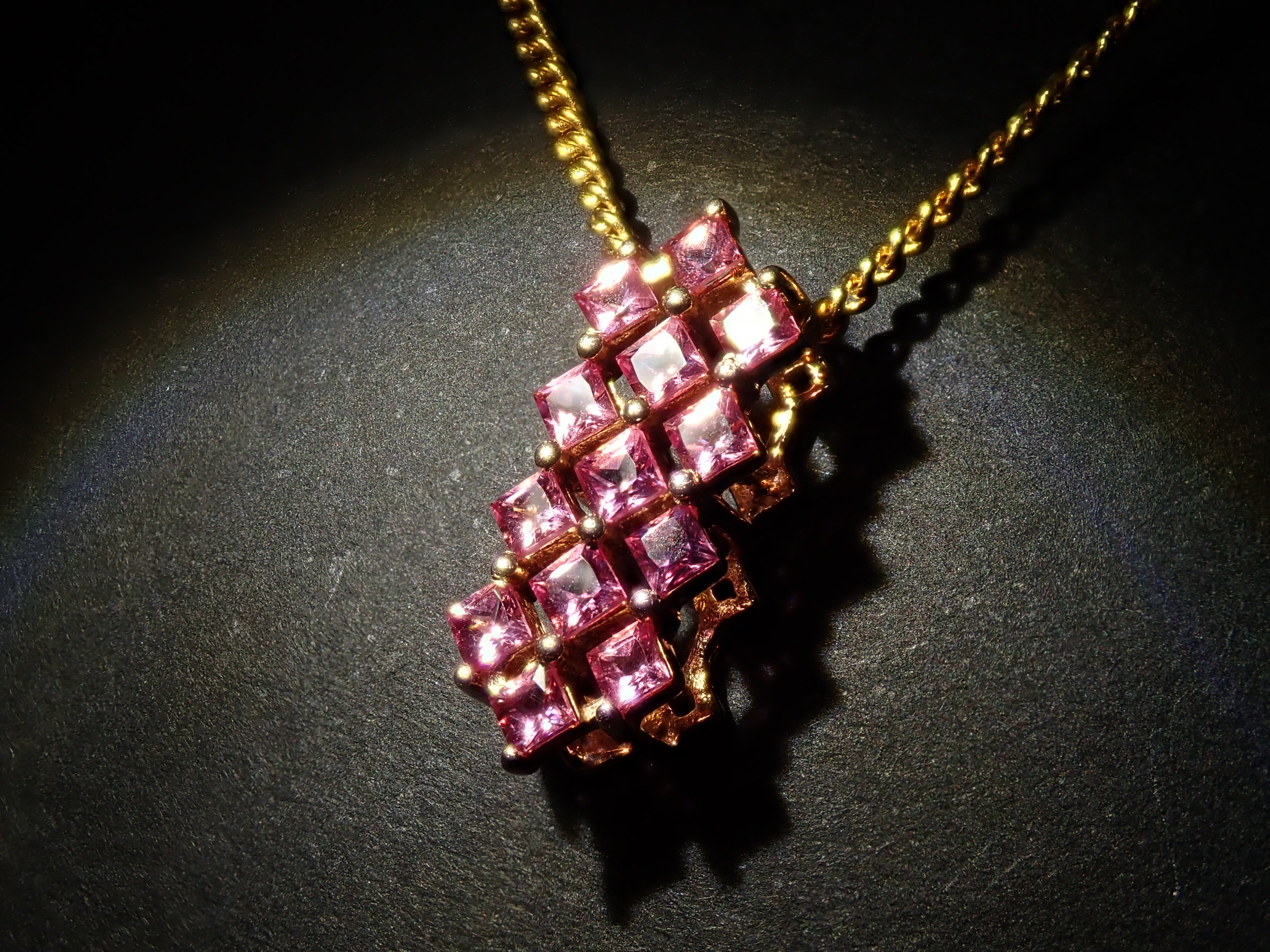 【22602585掲載】【カラフリ】K18PG スピネル 0.48ct ペンダントトップ（ネックレストップ）