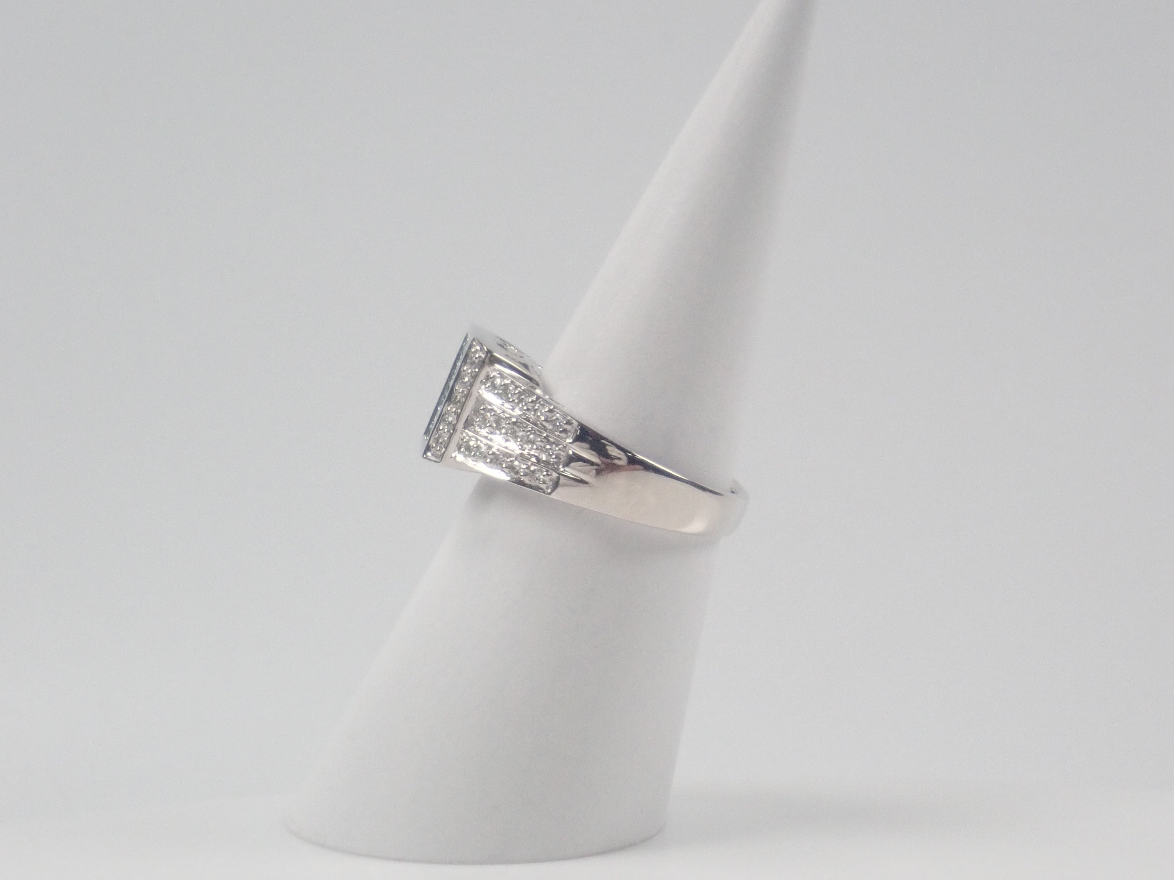 Pt900 アイスブルーダイヤモンド（トリートメント） 1.00ct リング
