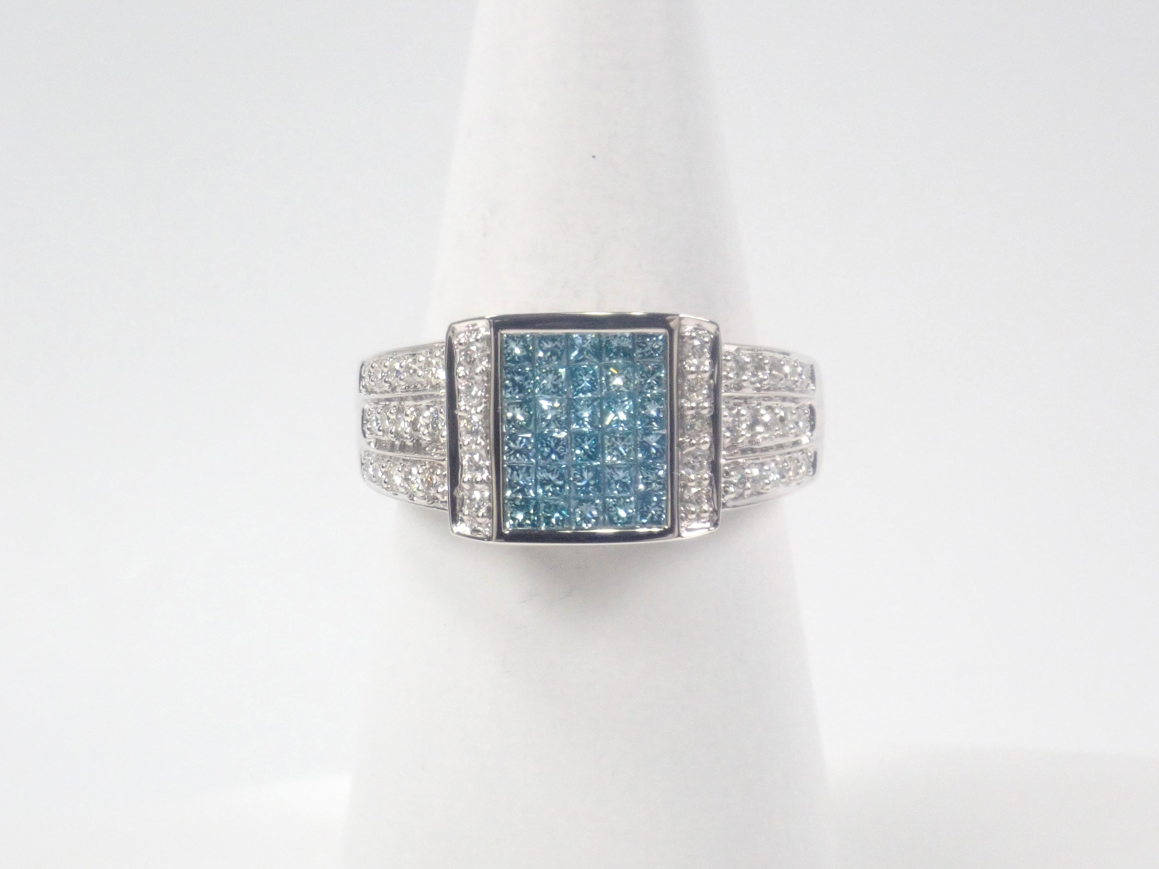 Pt900 アイスブルーダイヤモンド・ダイヤモンド1.00ct リング 鑑別書