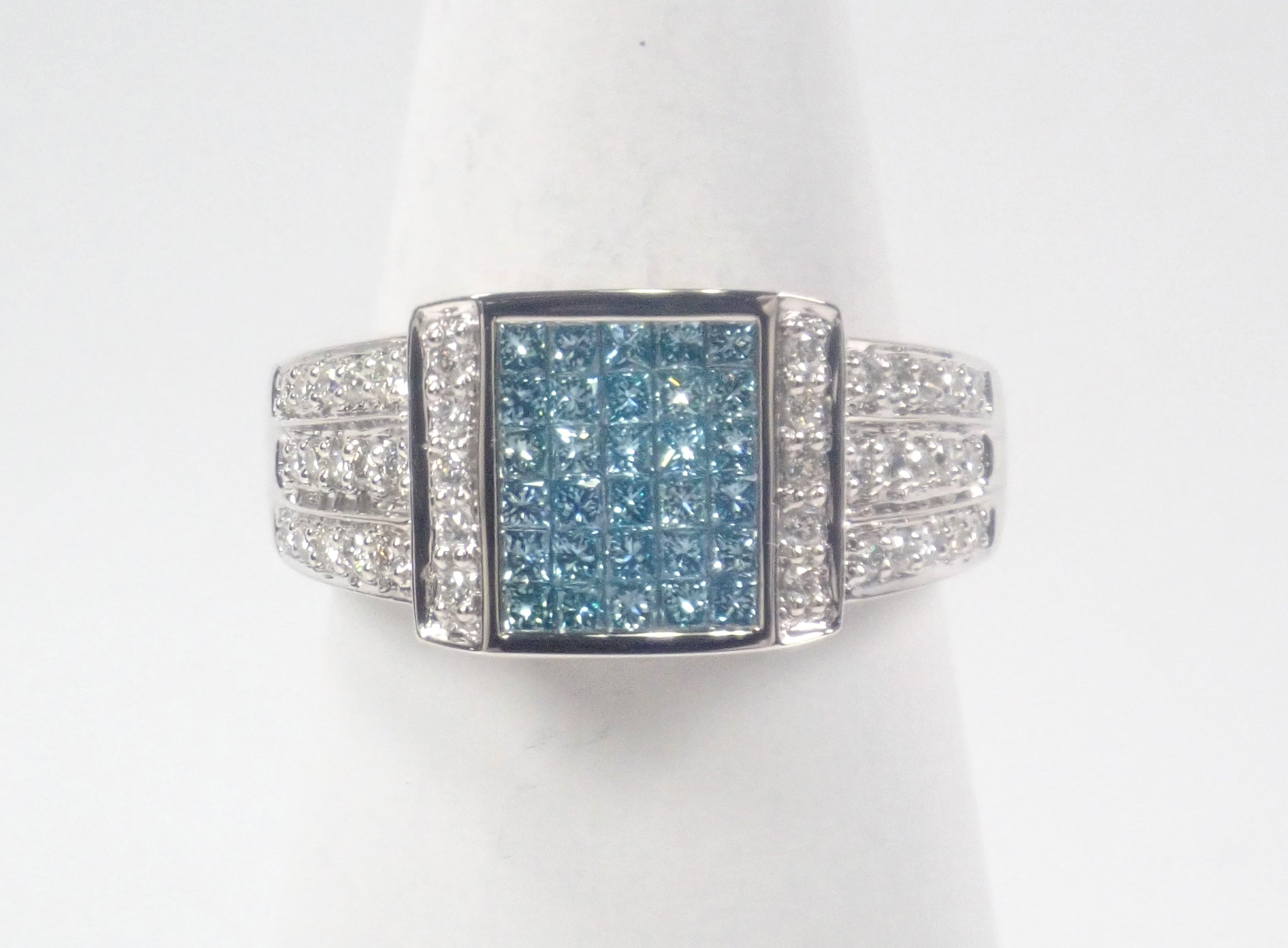 Pt900 アイスブルーダイヤモンド・ダイヤモンド1.00ct リング 鑑別書
