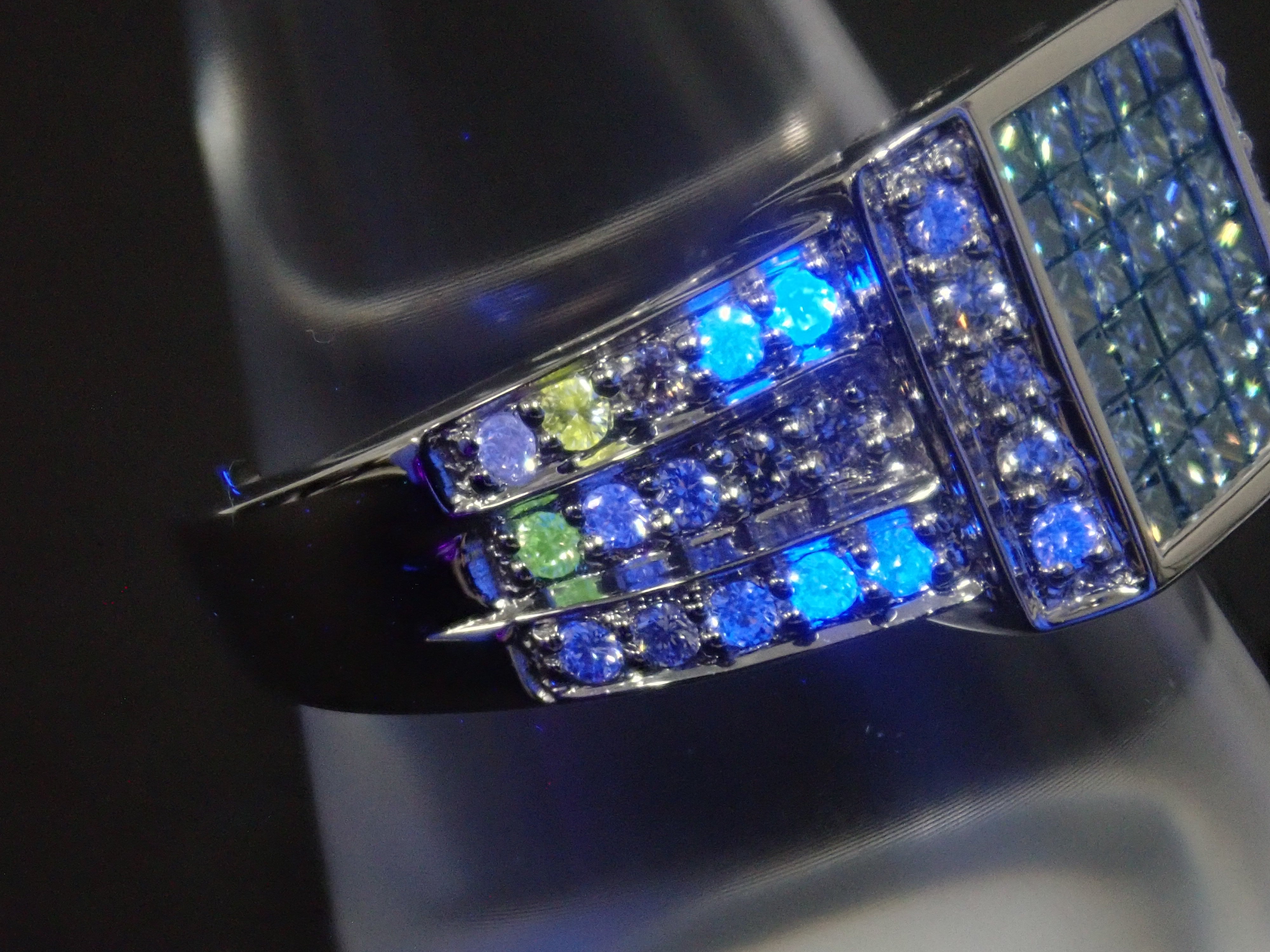Pt900 アイスブルーダイヤモンド（トリートメント） 1.00ct リング