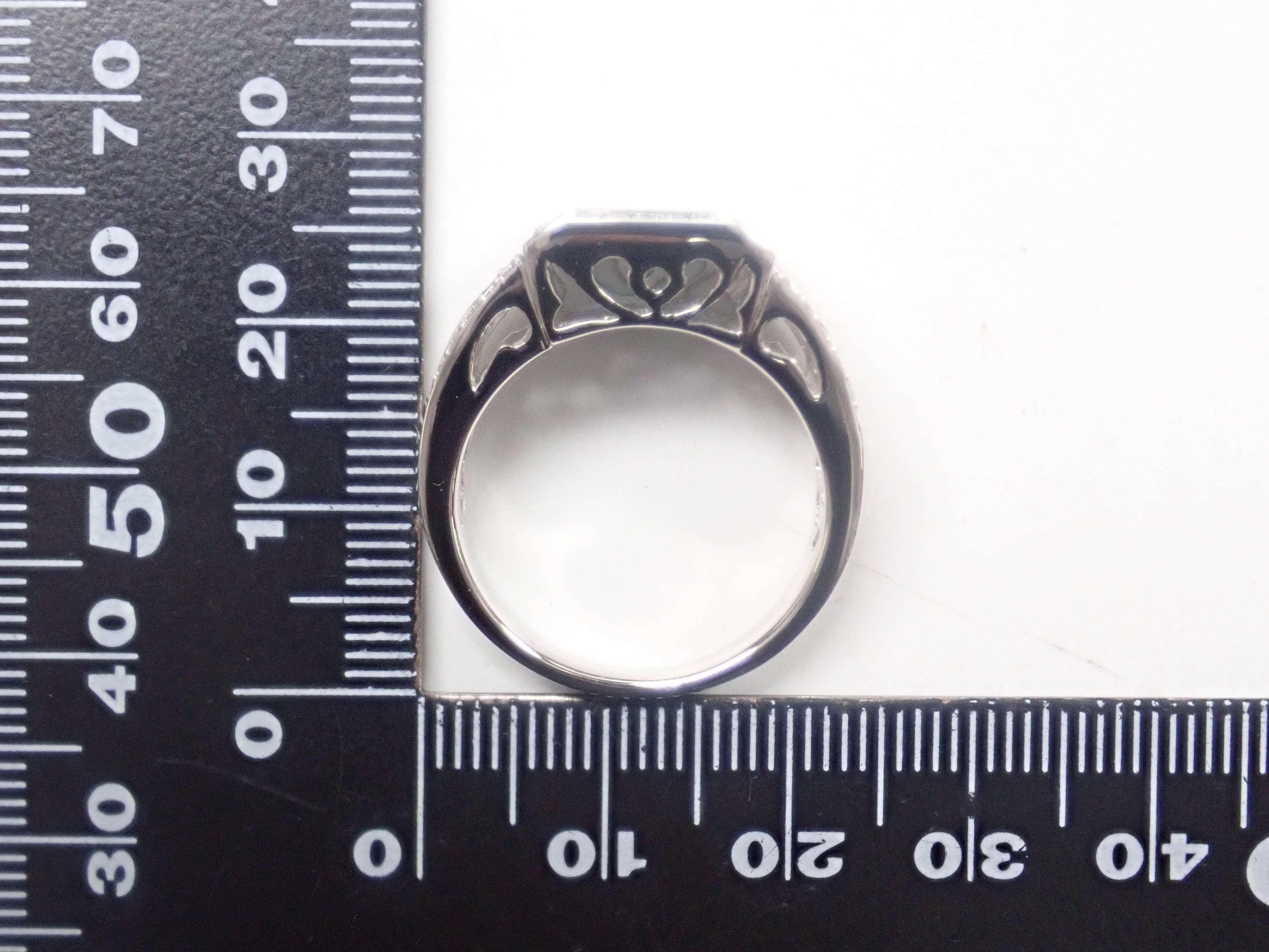 Pt900 アイスブルーダイヤモンド（トリートメント） 1.00ct リング