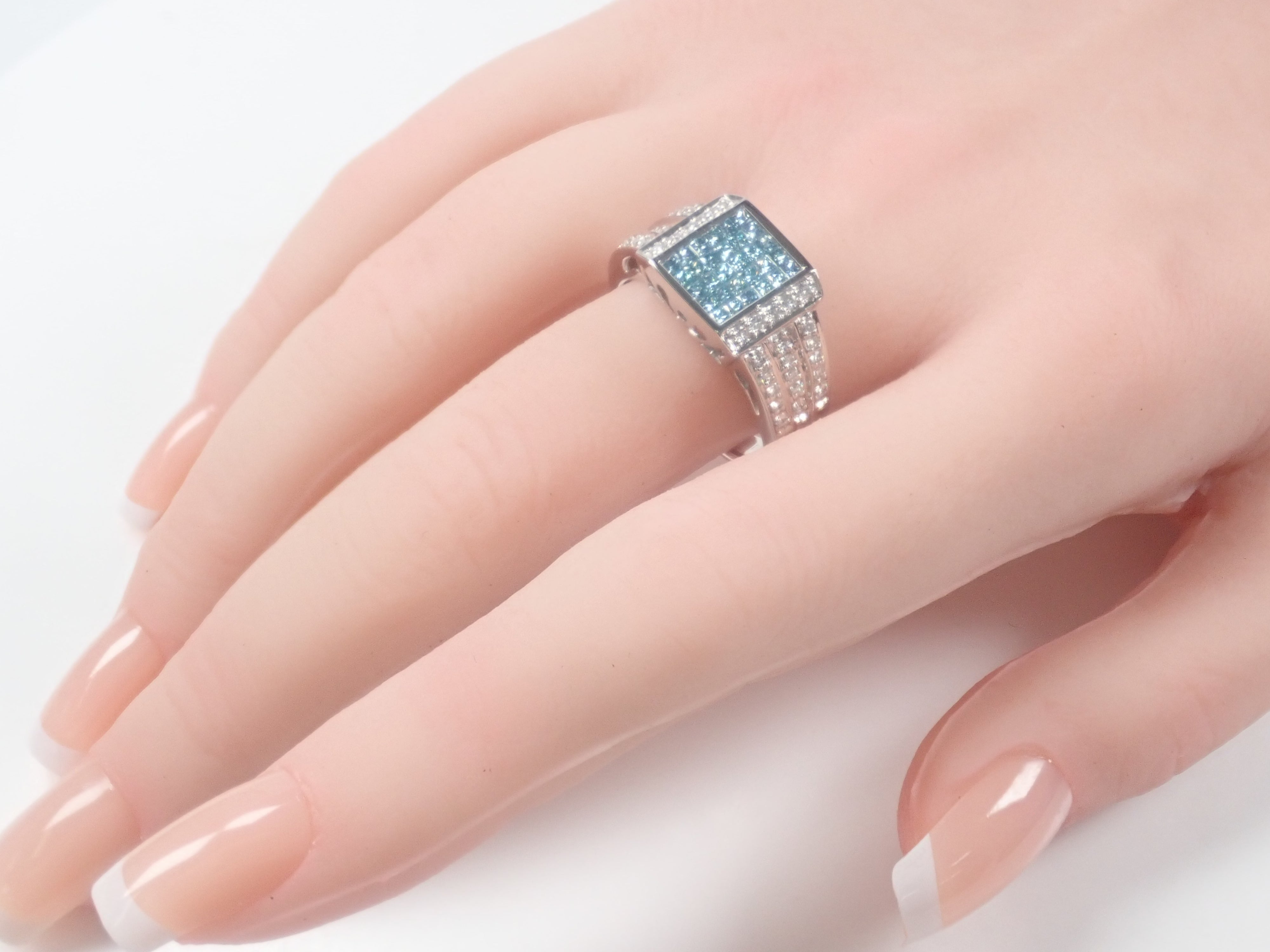 Pt900 アイスブルーダイヤモンド・ダイヤモンド1.00ct リング 鑑別書