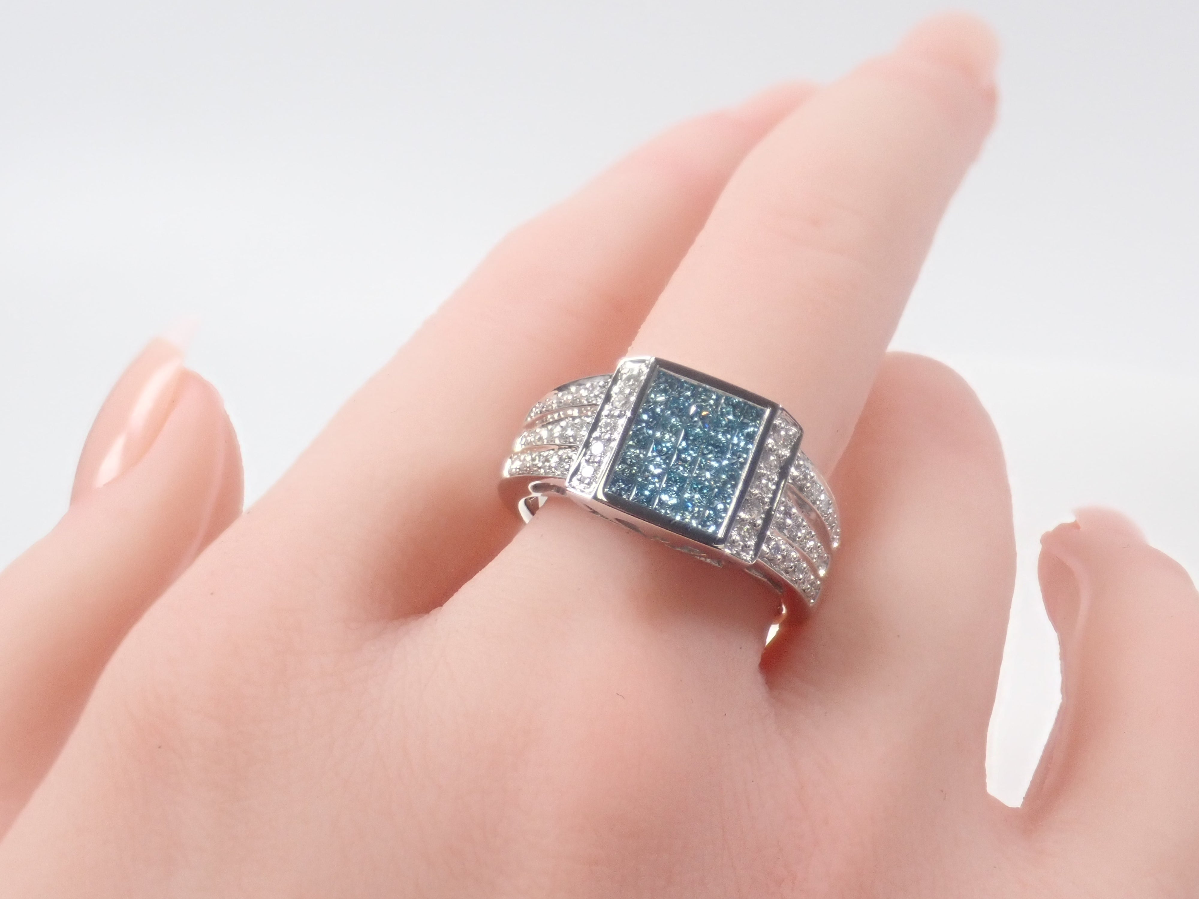 Pt900 アイスブルーダイヤモンド（トリートメント） 1.00ct リング