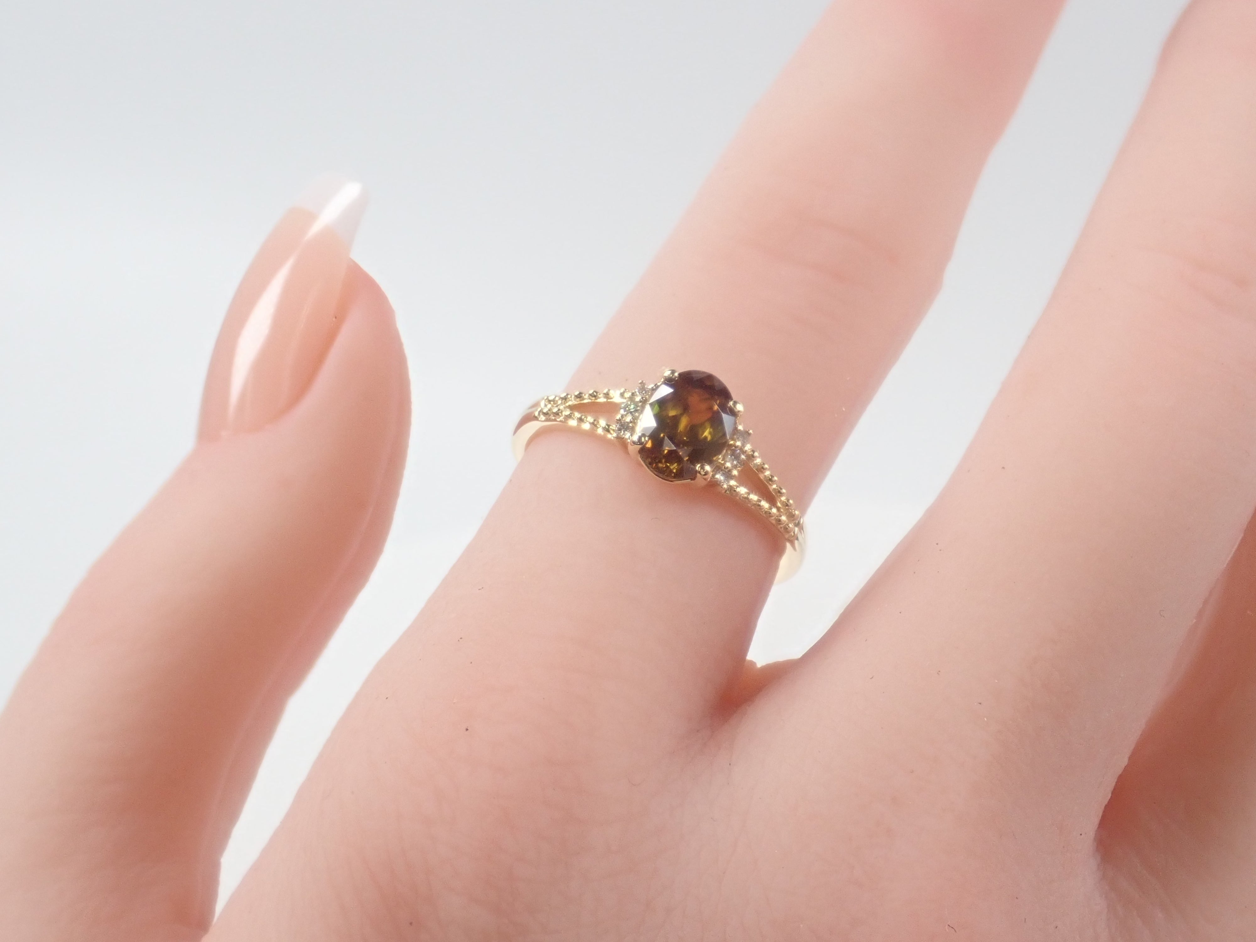 【22602582掲載】【カラフリ】K18 スフェーン 0.7ct リング