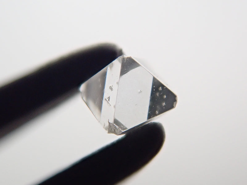 ロシア産ダイヤモンド原石（ソーヤブル） 0.072ct原石