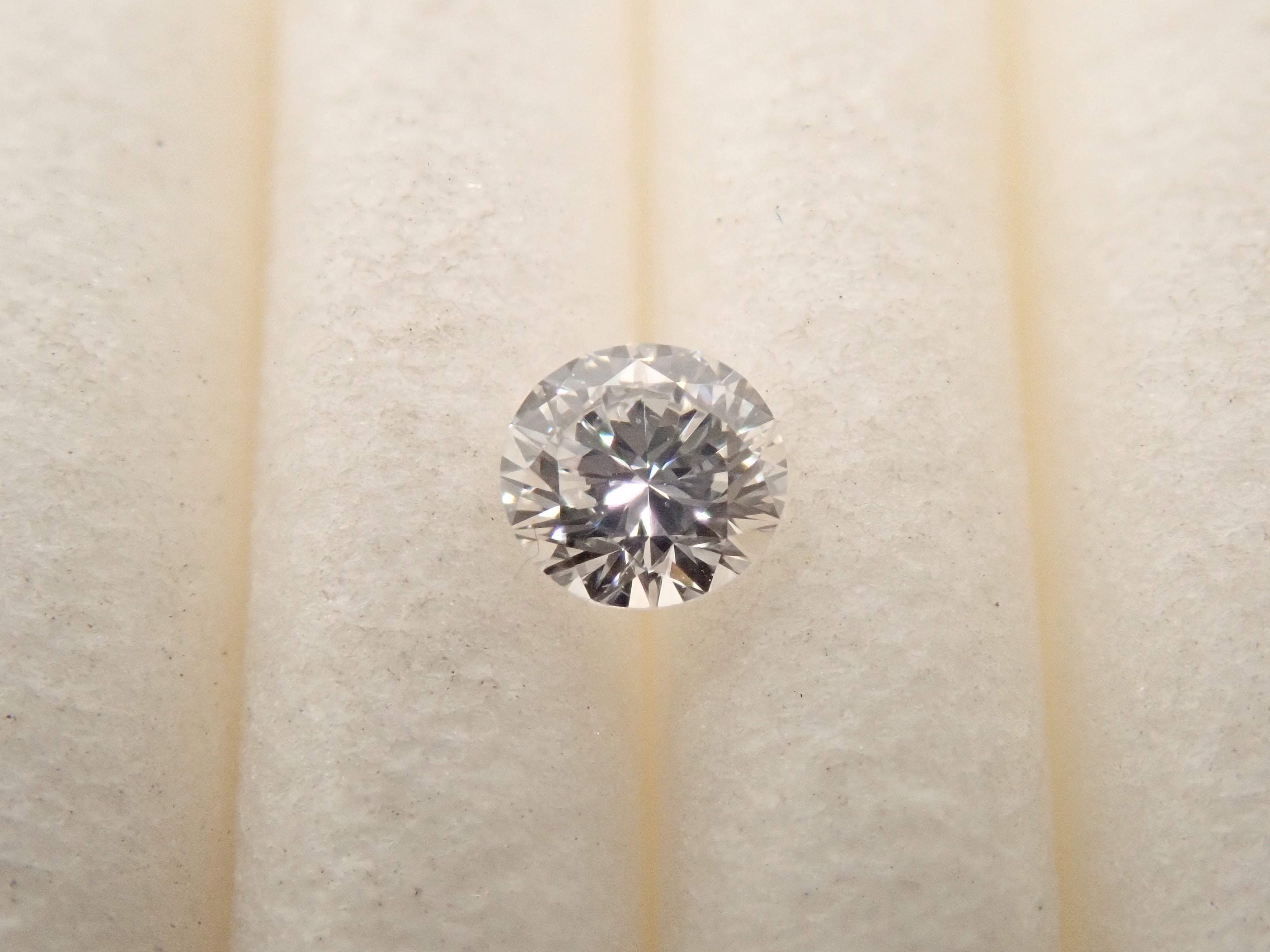 【32501897掲載】ダイヤモンド 0.101ctルース(D, VVS-2, VeryGood)