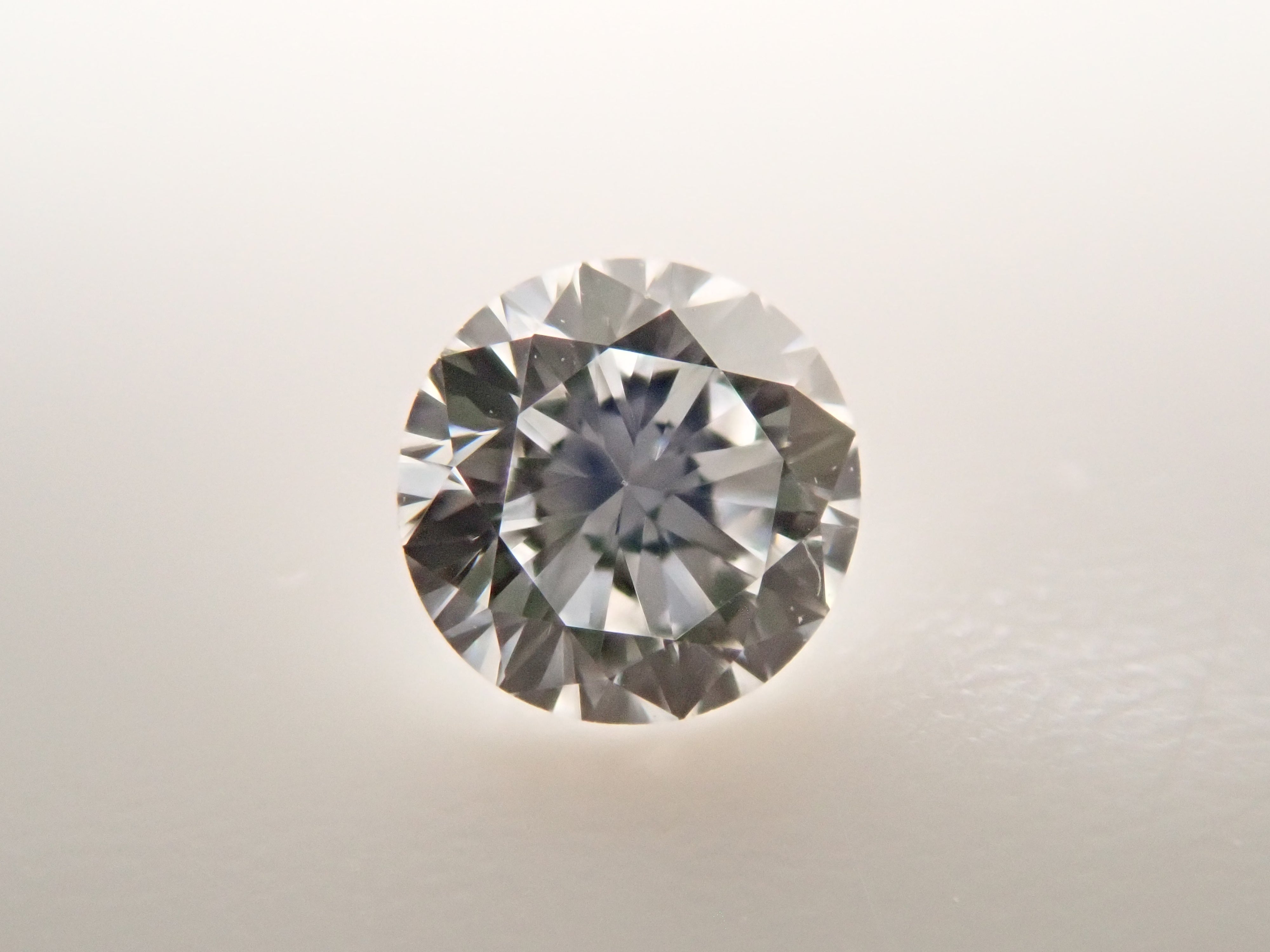 【32501897掲載】ダイヤモンド 0.101ctルース(D, VVS-2, VeryGood)