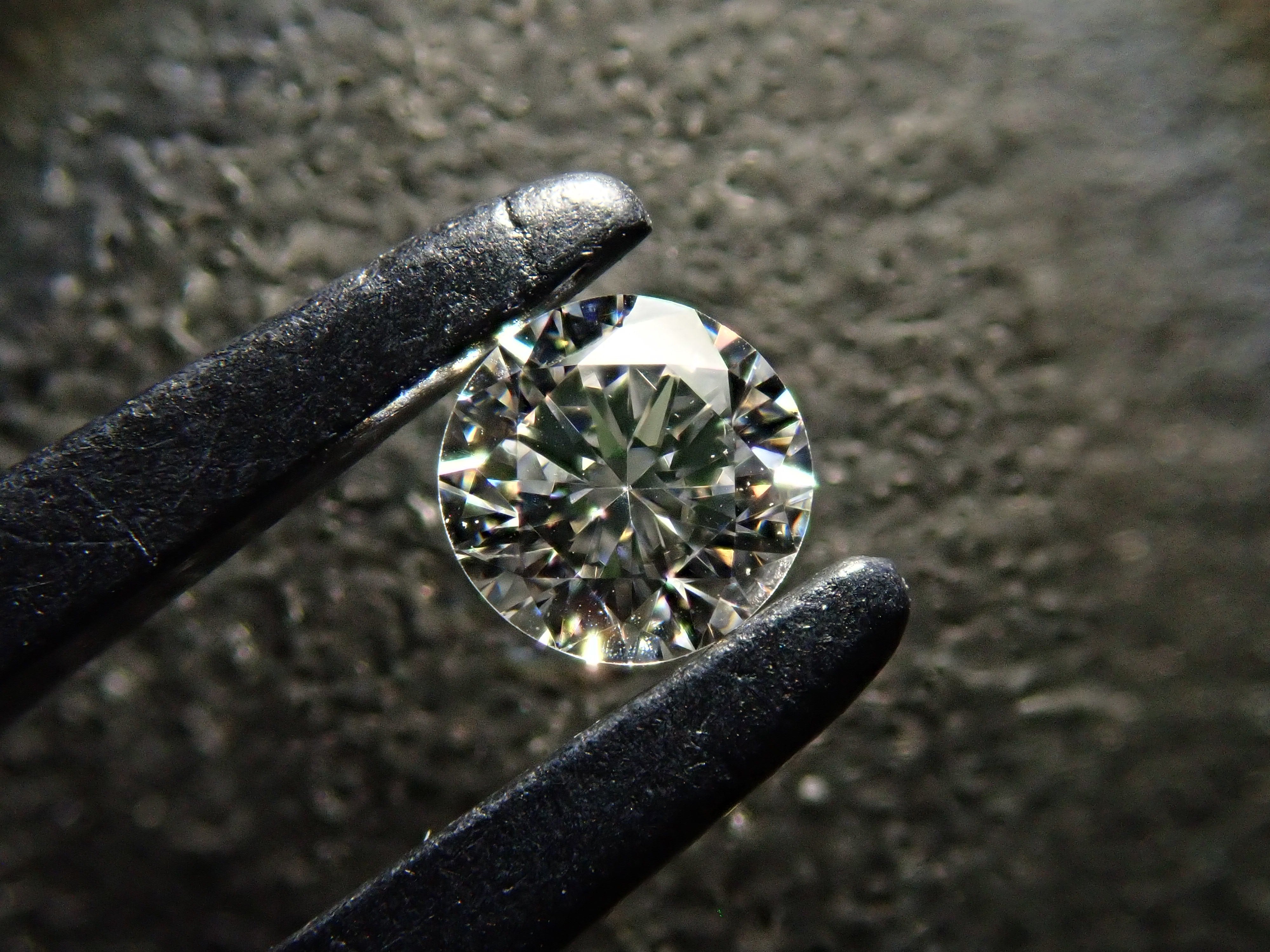 【32501897掲載】ダイヤモンド 0.101ctルース(D, VVS-2, VeryGood)