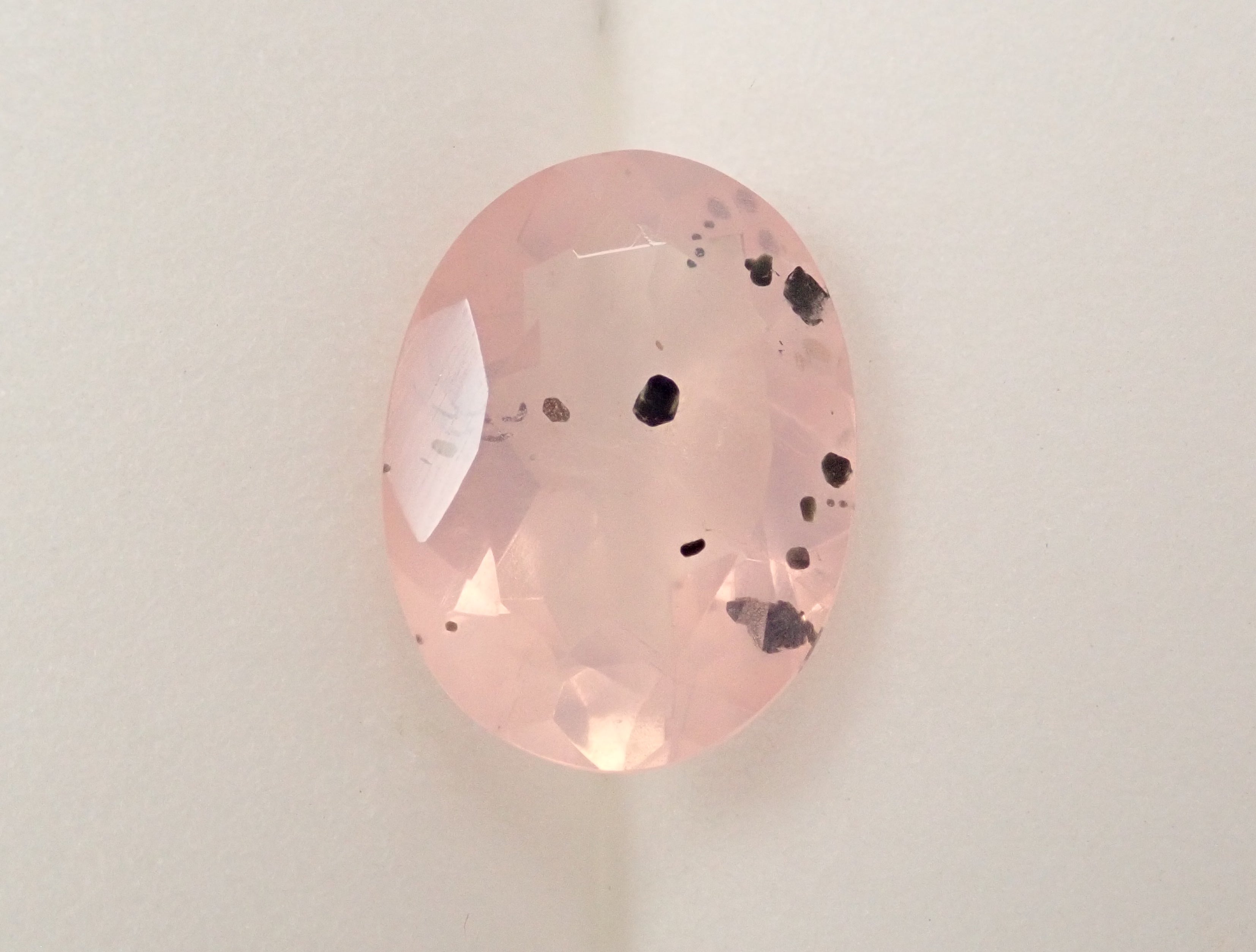 【4/26 22時販売】ブラジル産マイカインローズクォーツ（雲母インローズクォーツ） 3.245ctルース