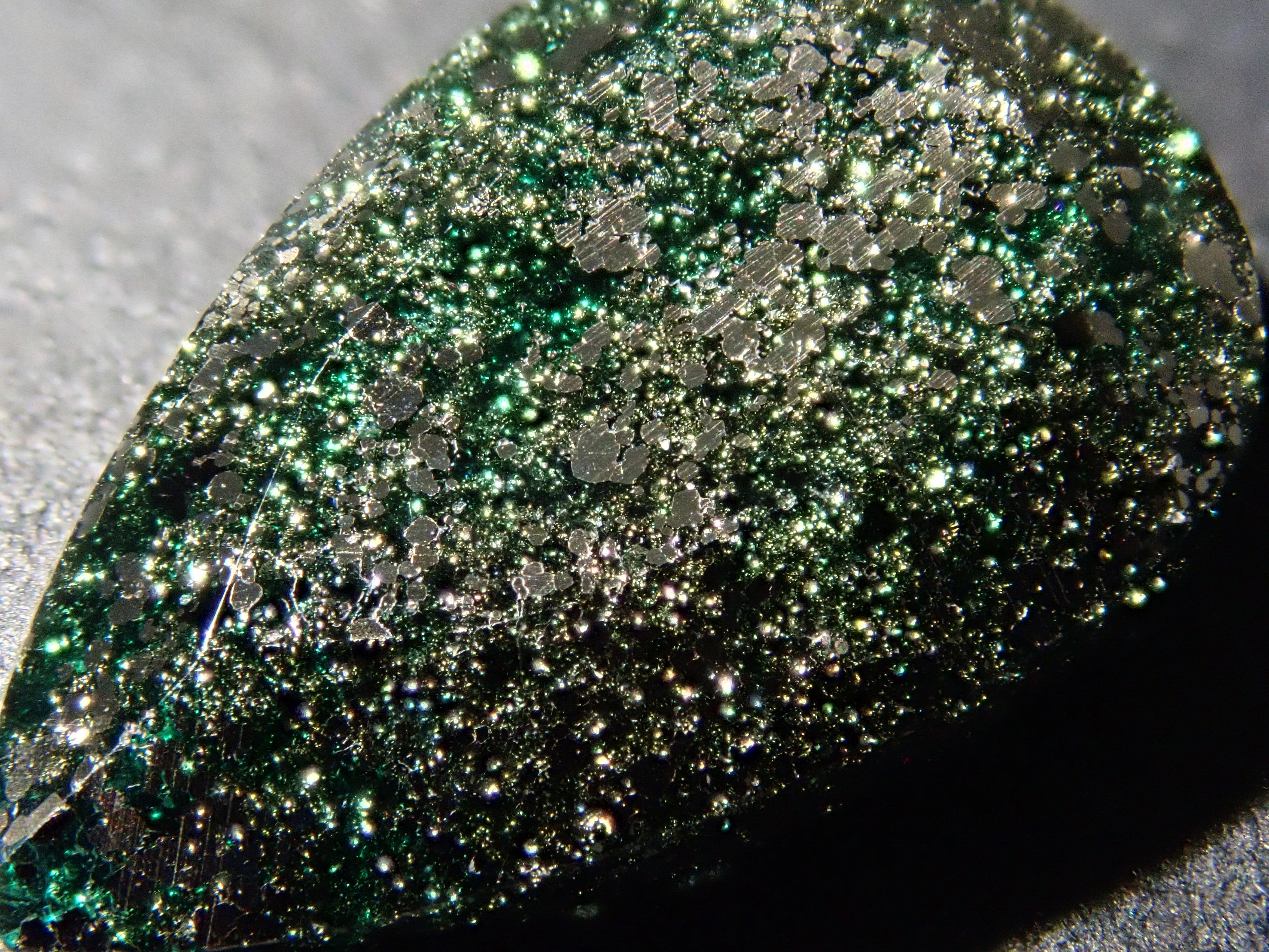 【12562757掲載】コロンビア産パイライトインエメラルド 4.226ctルース