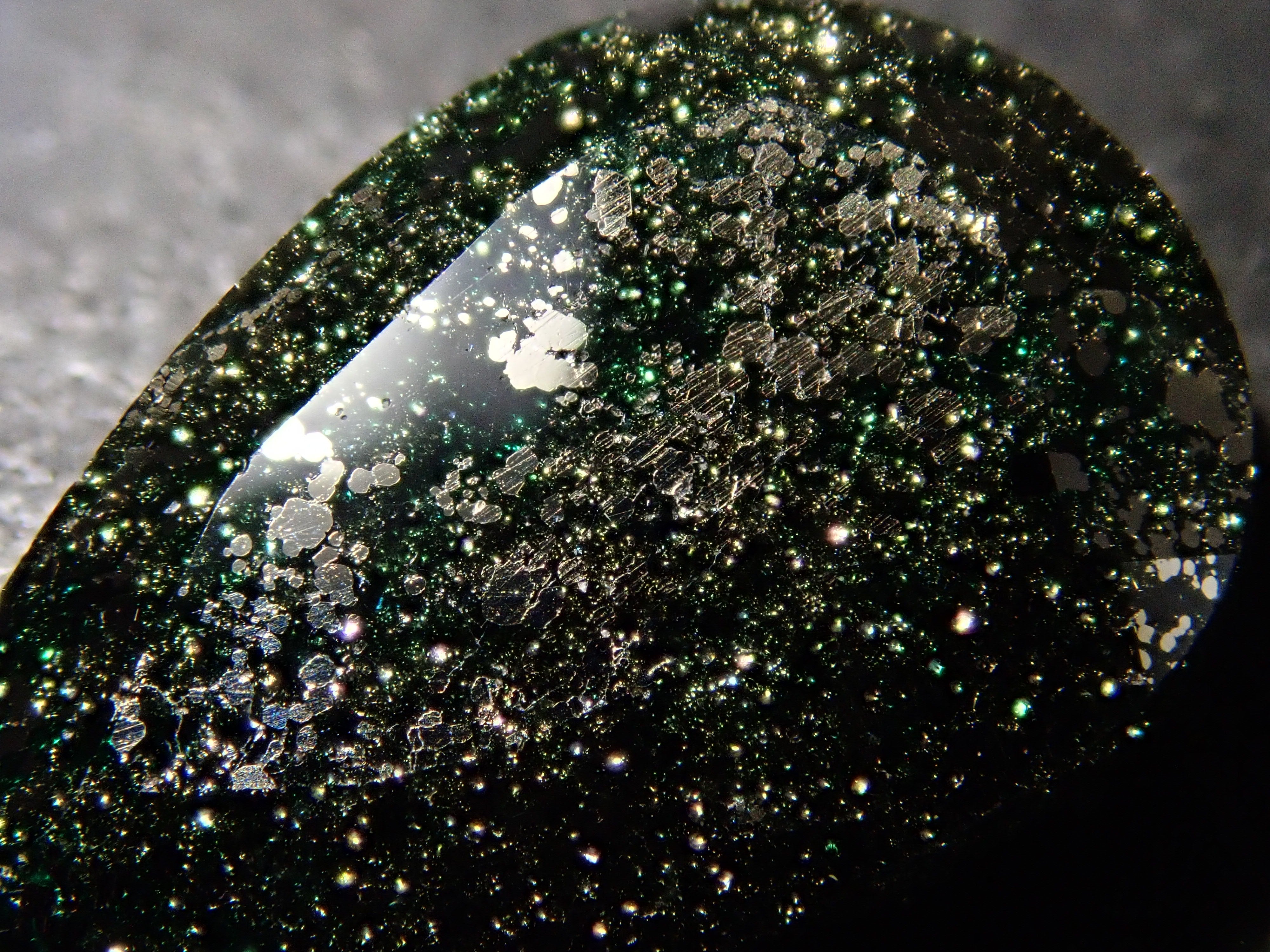 【12562757掲載】コロンビア産パイライトインエメラルド 4.226ctルース