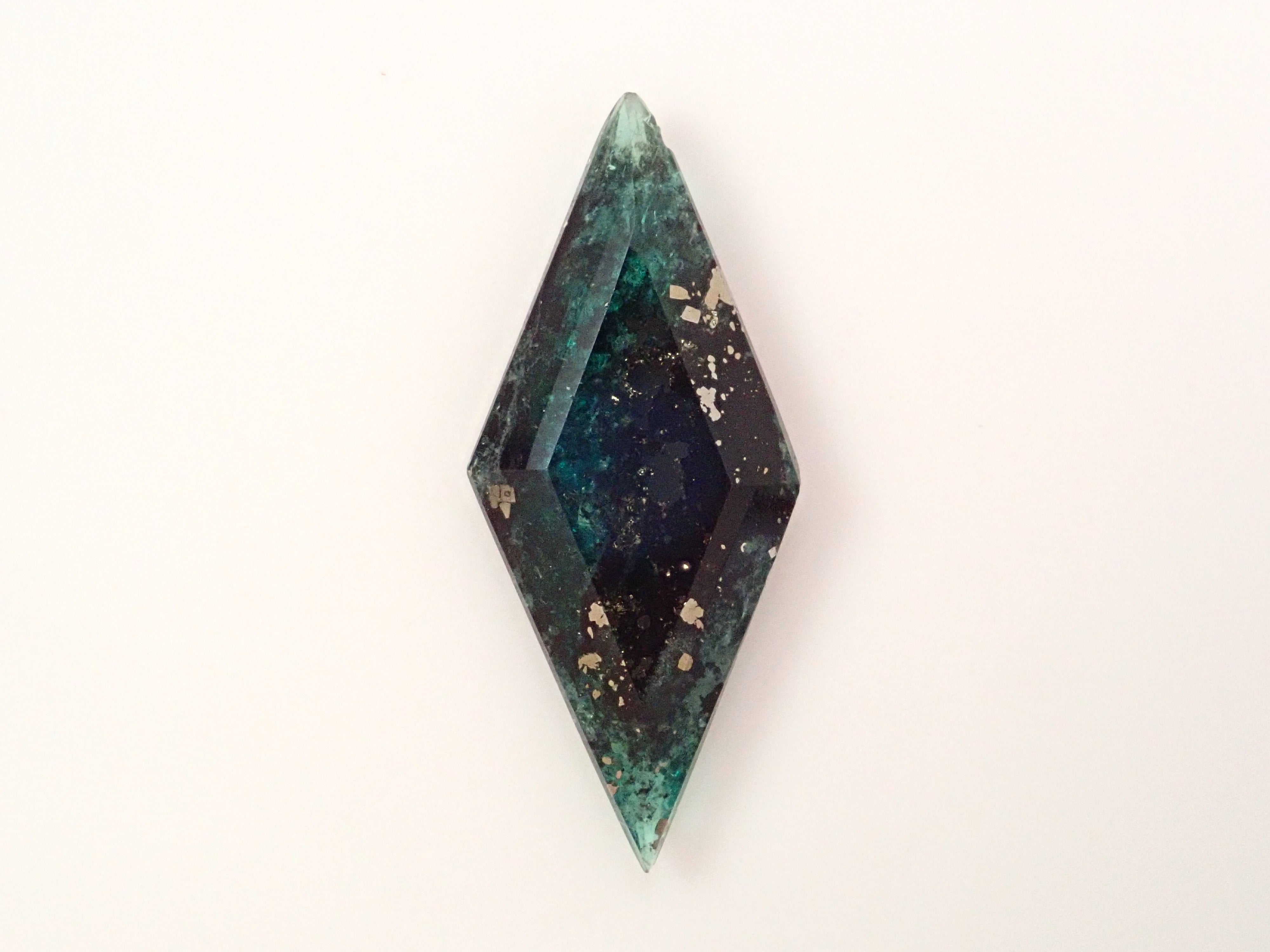 【抽選販売0428_2_02】コロンビア産パイライトインエメラルド 3.346ctルース