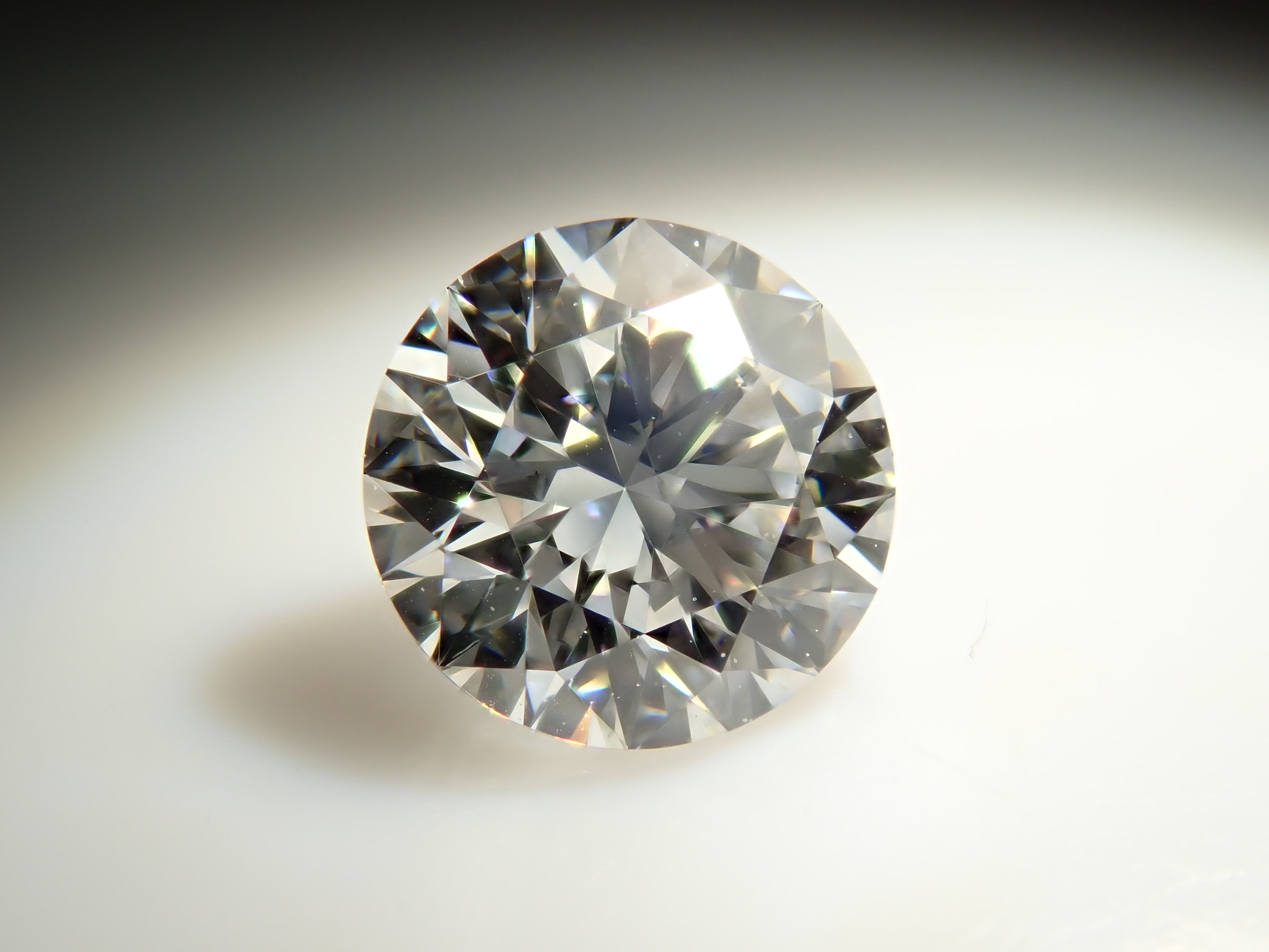 【32501902掲載】インターナリーフローレスダイヤモンド 0.300ctルース(F, IF, 3Excellent)