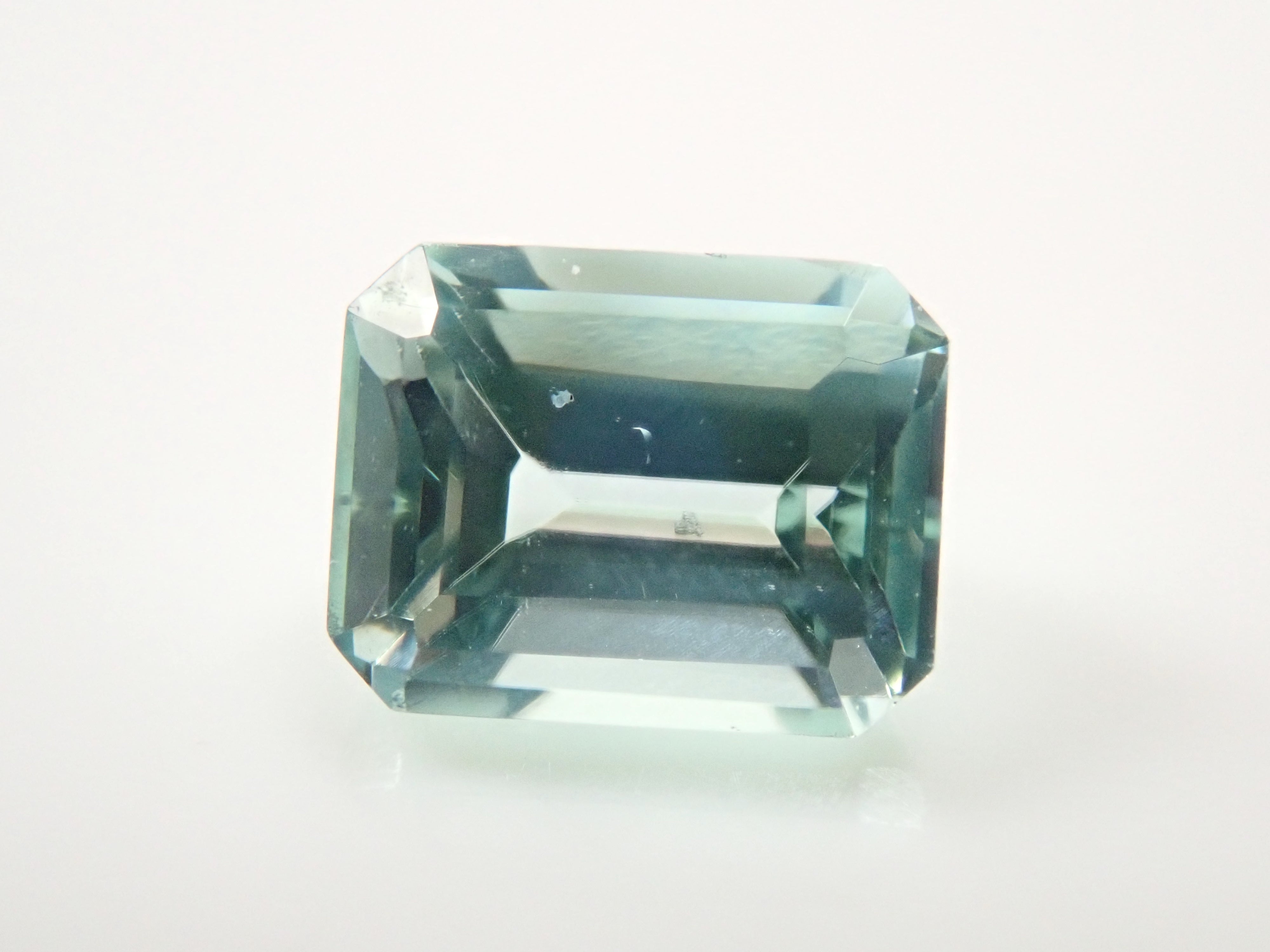 【抽選販売0428_2_12】ボリビア産フォスフォフィライト 0.448ctルース 鑑別書