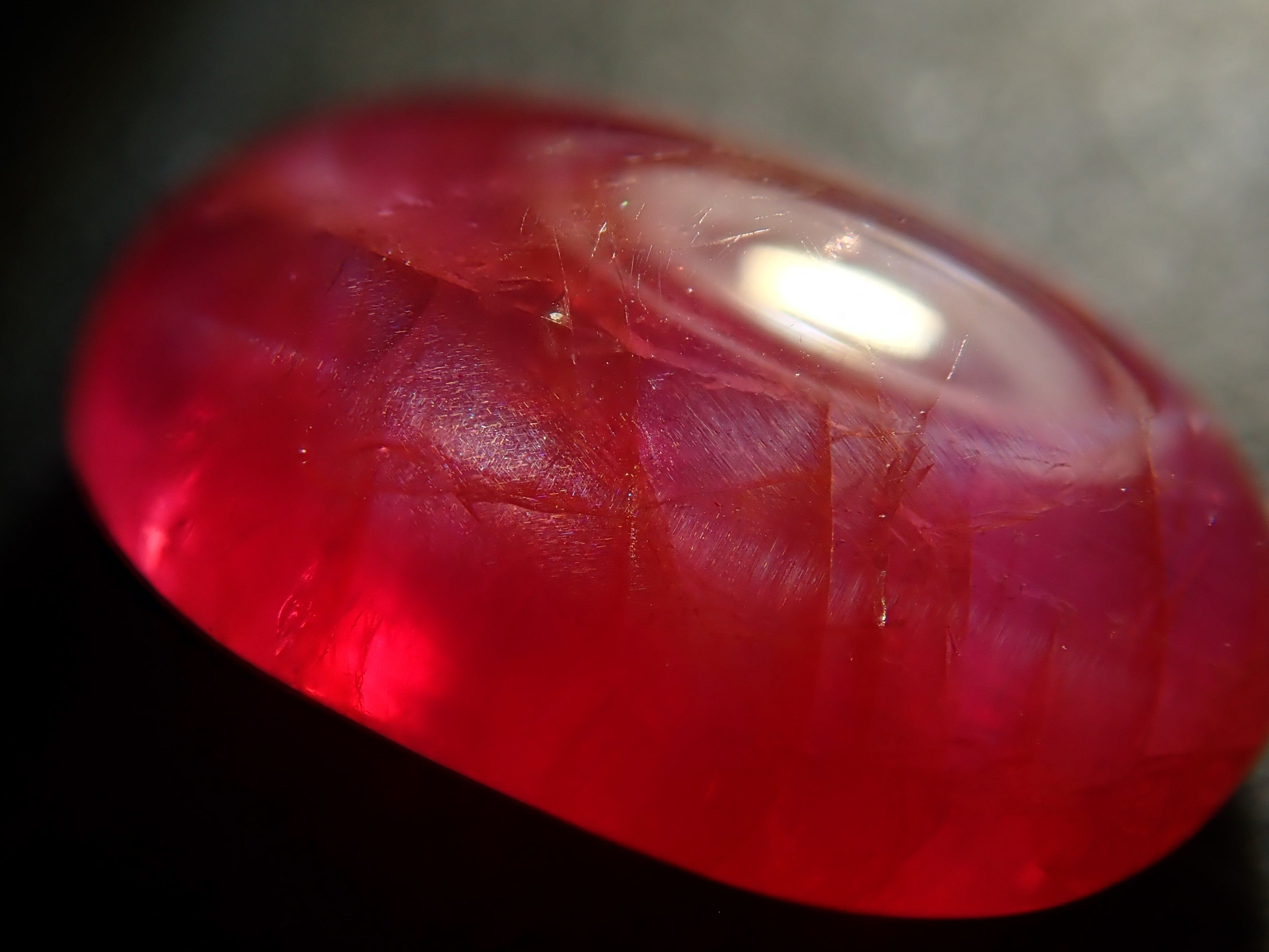 【12562859掲載】ベトナム産スタールビー（非加熱） 1.696ctルース