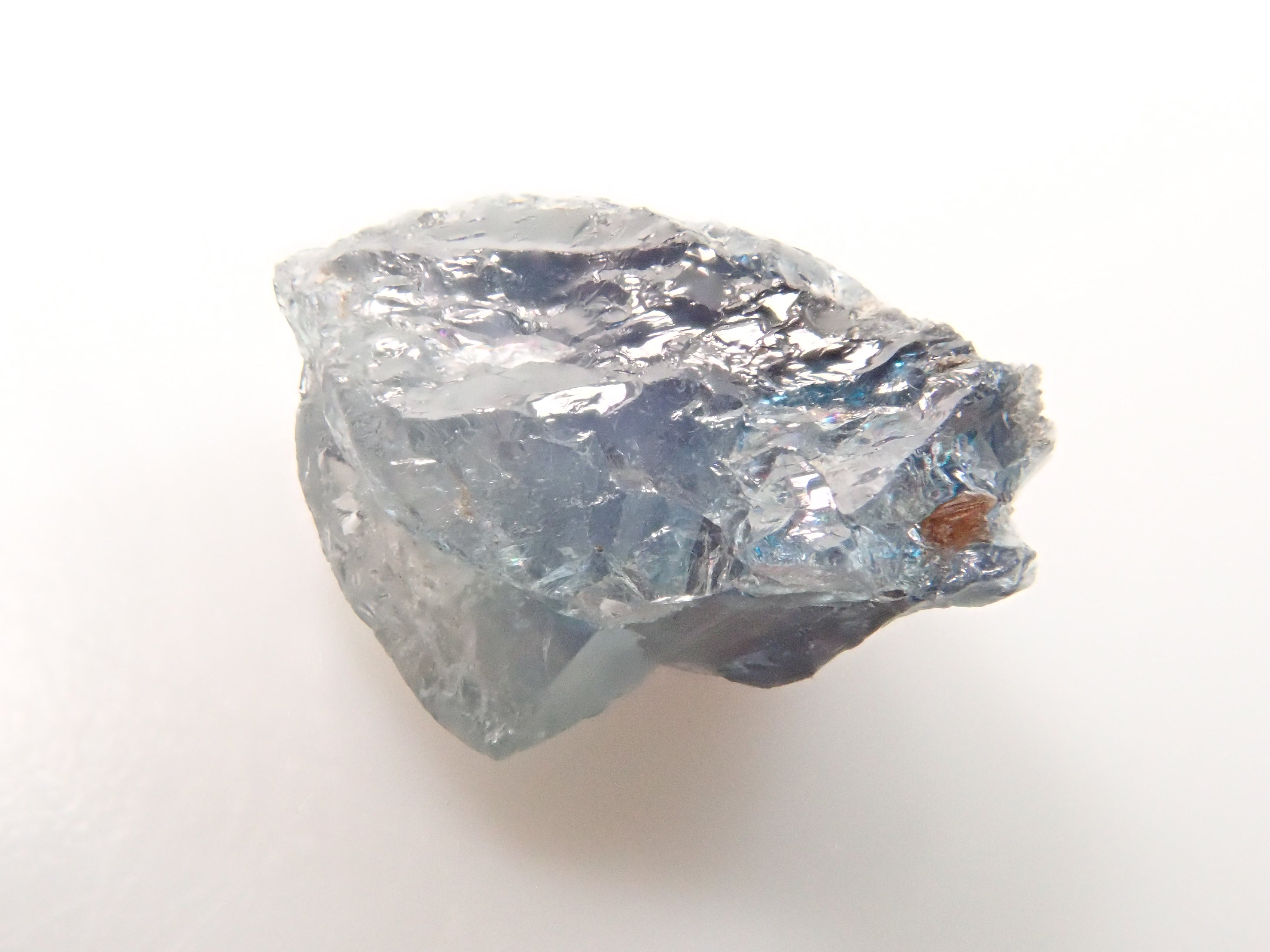 【12562798掲載】タンザニア産アレキサンドライト 0.843ct原石