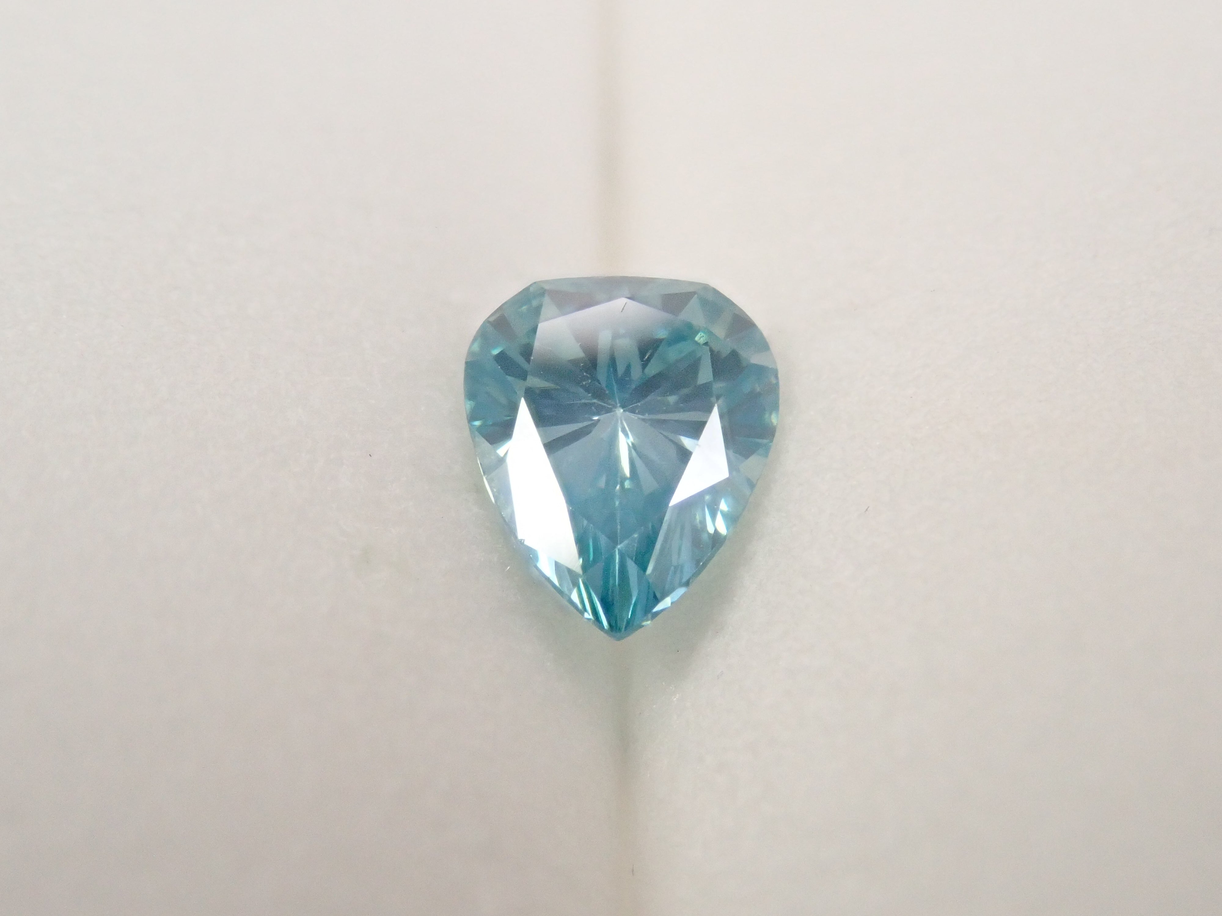 【32501905掲載】ブルーダイヤモンド（トリートメント） 0.801ctルース(FANCY INTENSE GREEN BLUE, SI-2)