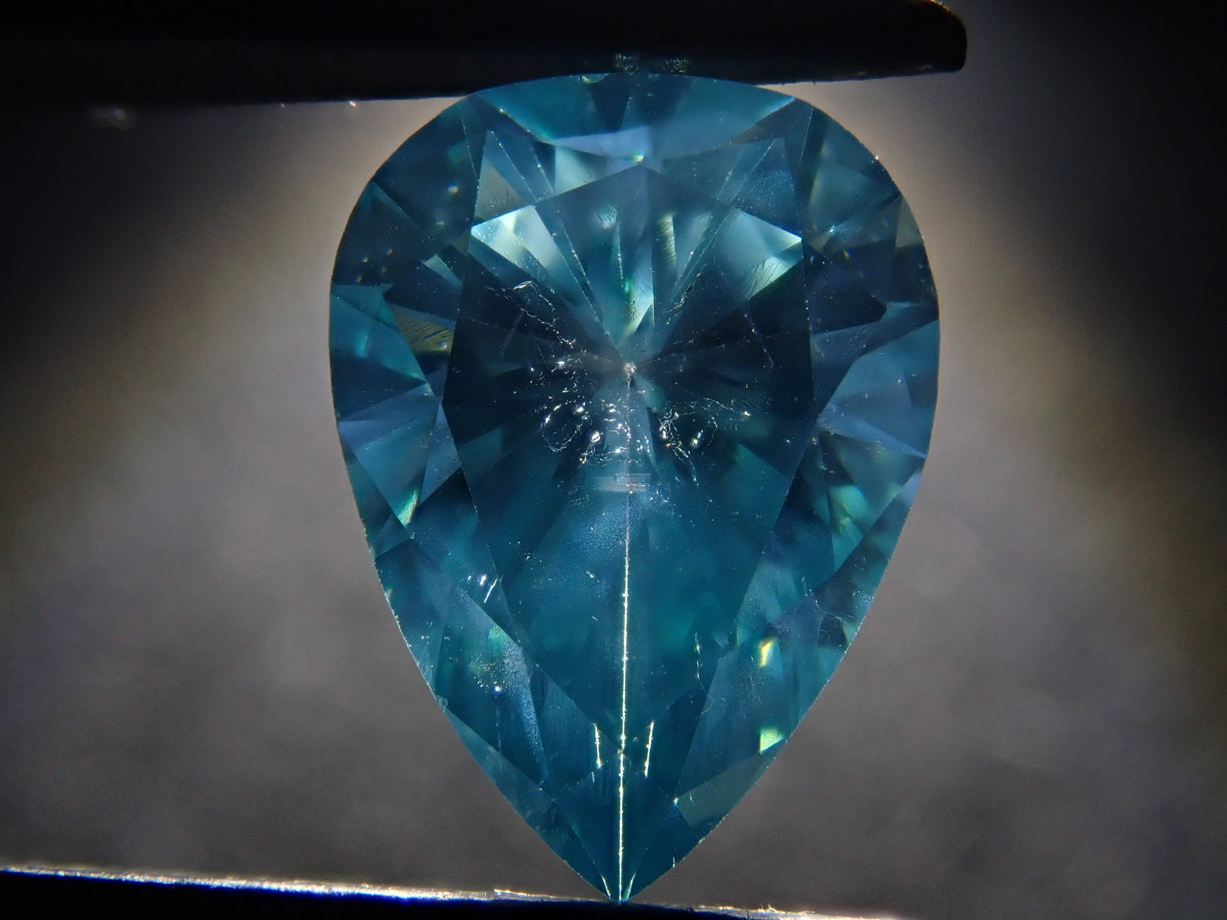 【32501905掲載】ブルーダイヤモンド（トリートメント） 0.801ctルース(FANCY INTENSE GREEN BLUE, SI-2)