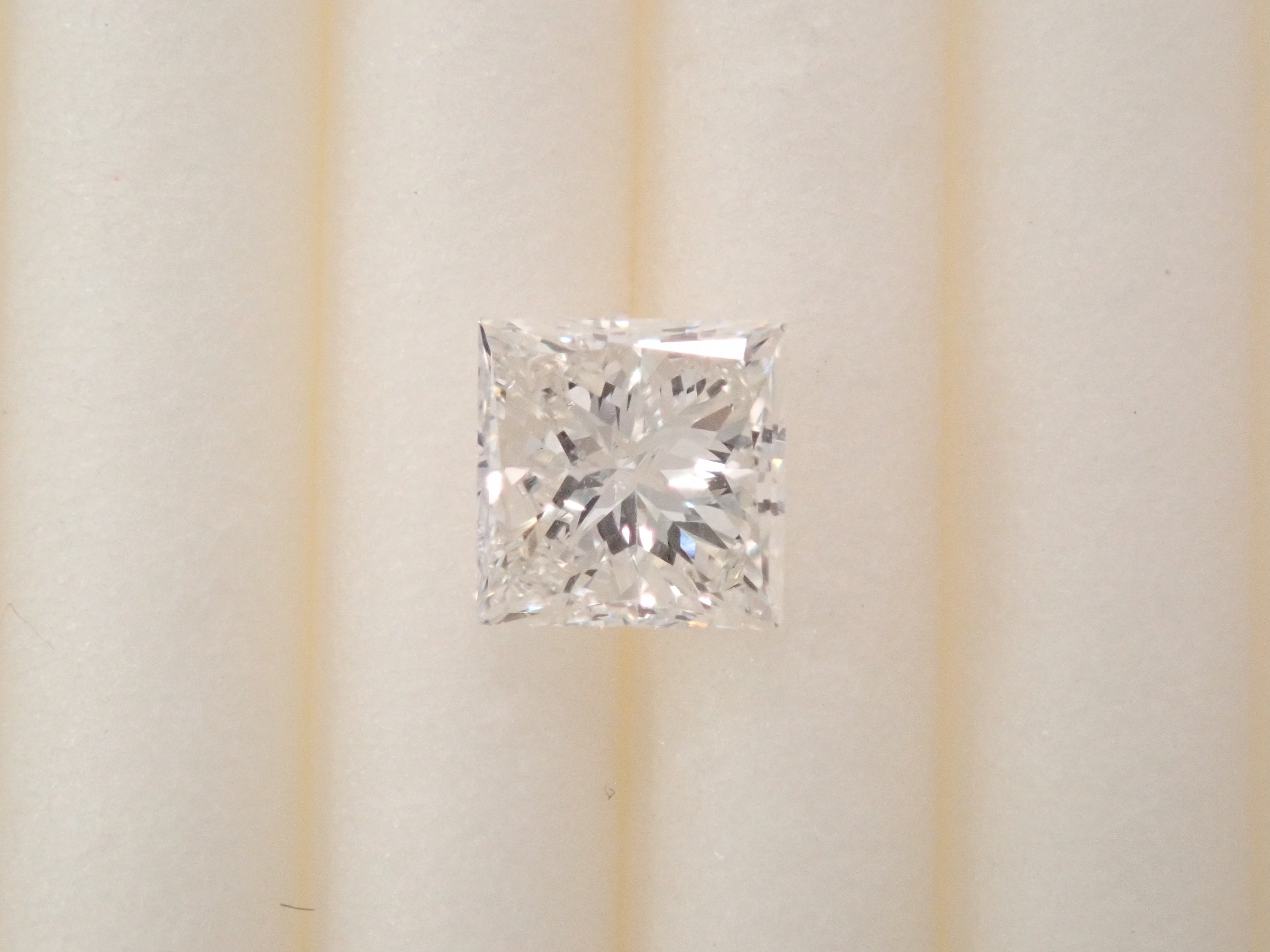 【32501907掲載】ダイヤモンド 0.319ctルース(F, SI-1)