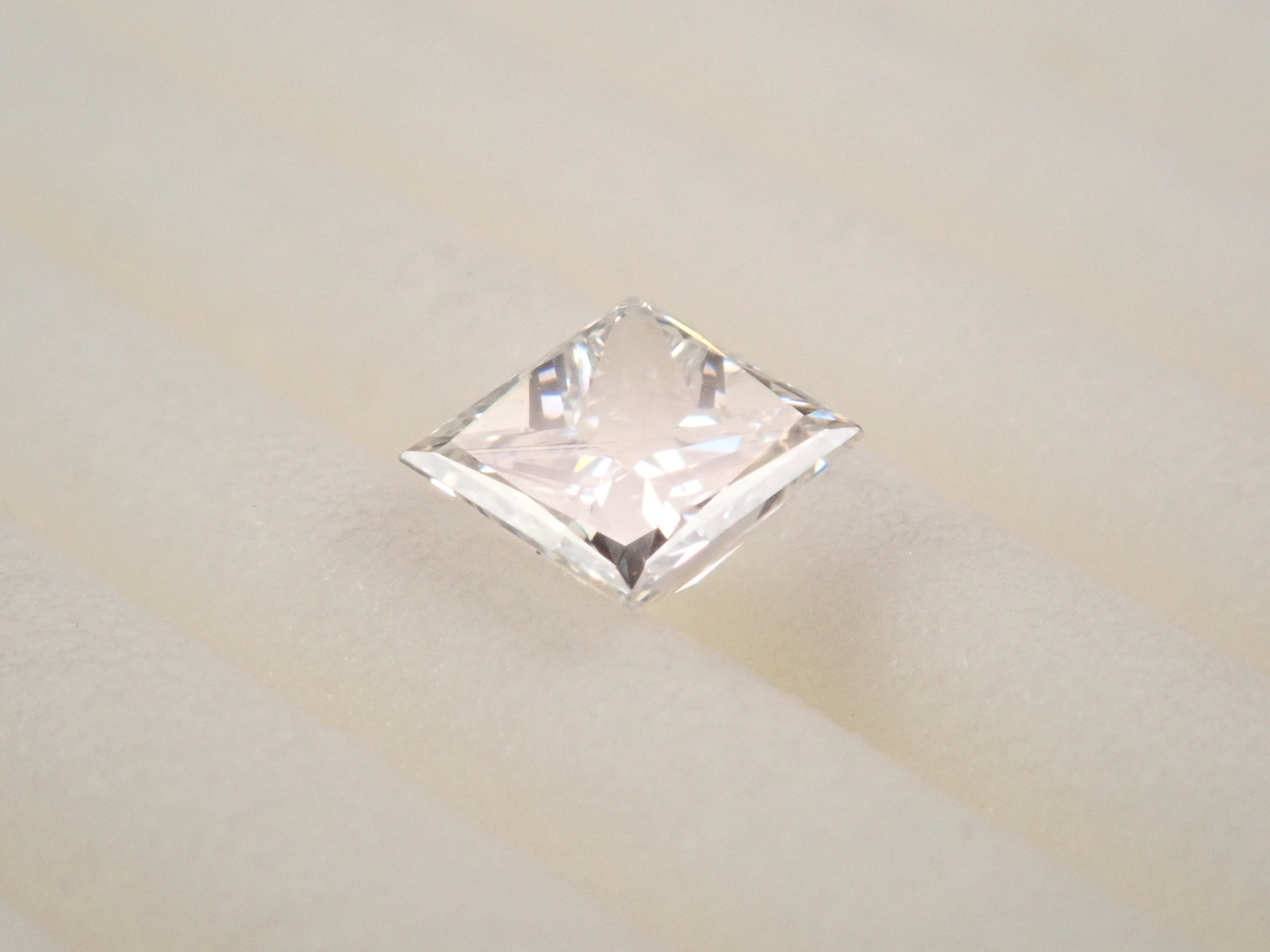 【32501907掲載】ダイヤモンド 0.319ctルース(F, SI-1)