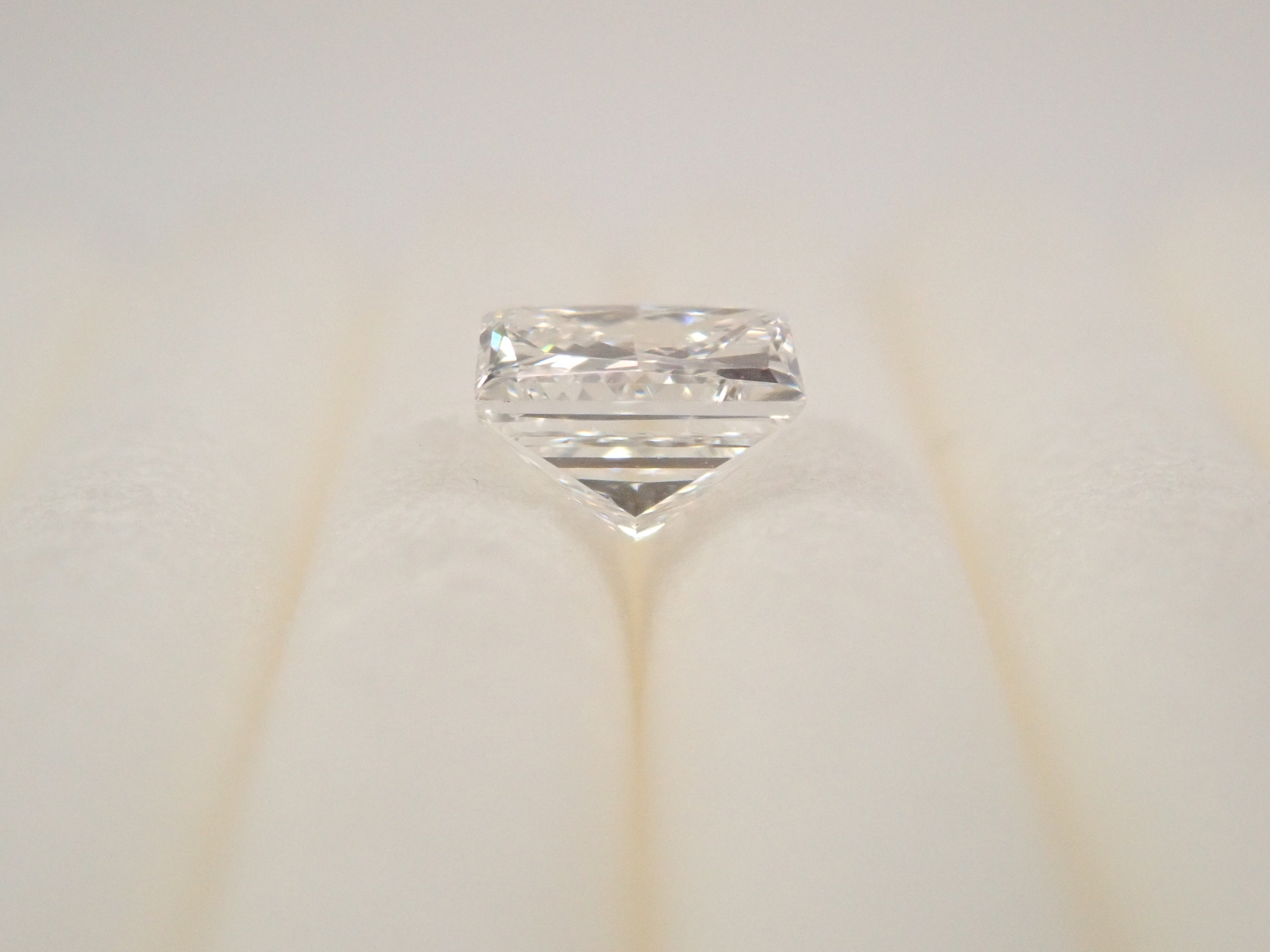 【32501907掲載】ダイヤモンド 0.319ctルース(F, SI-1)