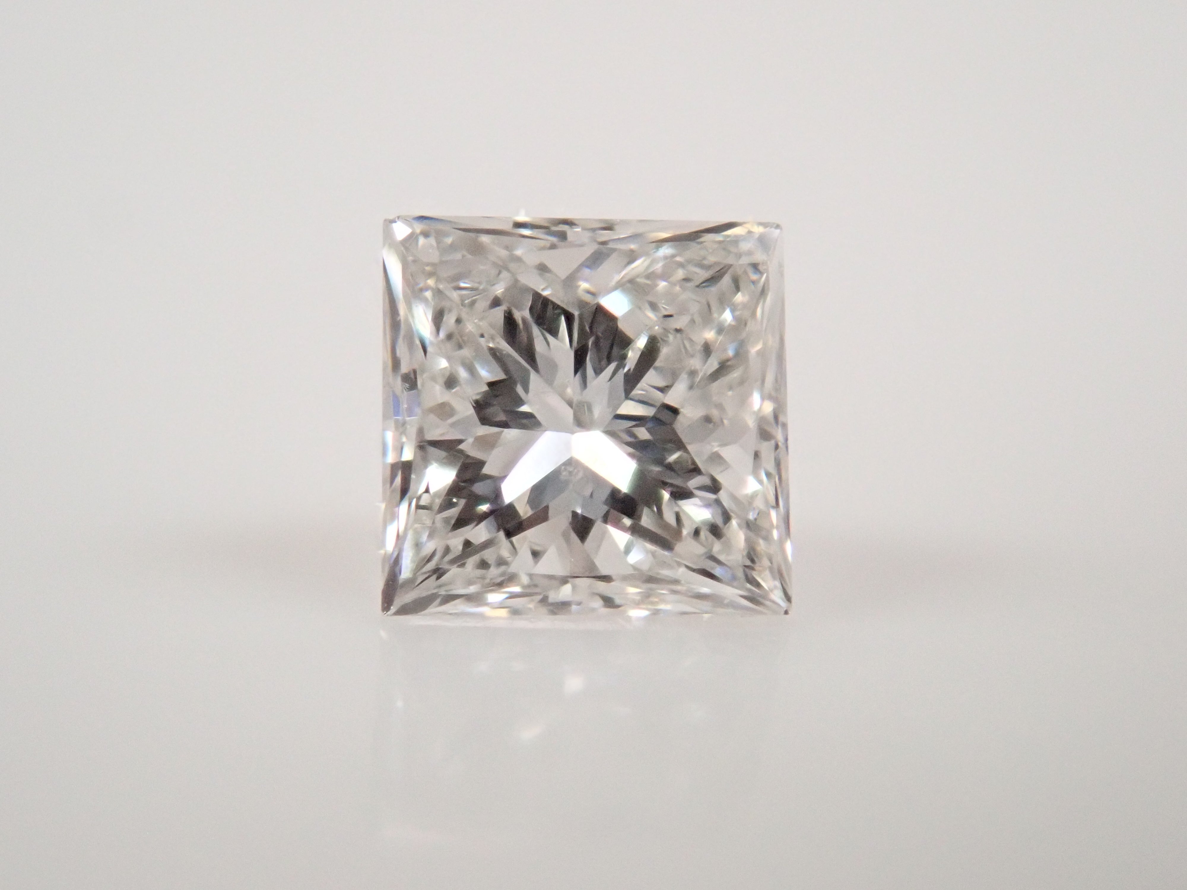 【32501907掲載】ダイヤモンド 0.319ctルース(F, SI-1)