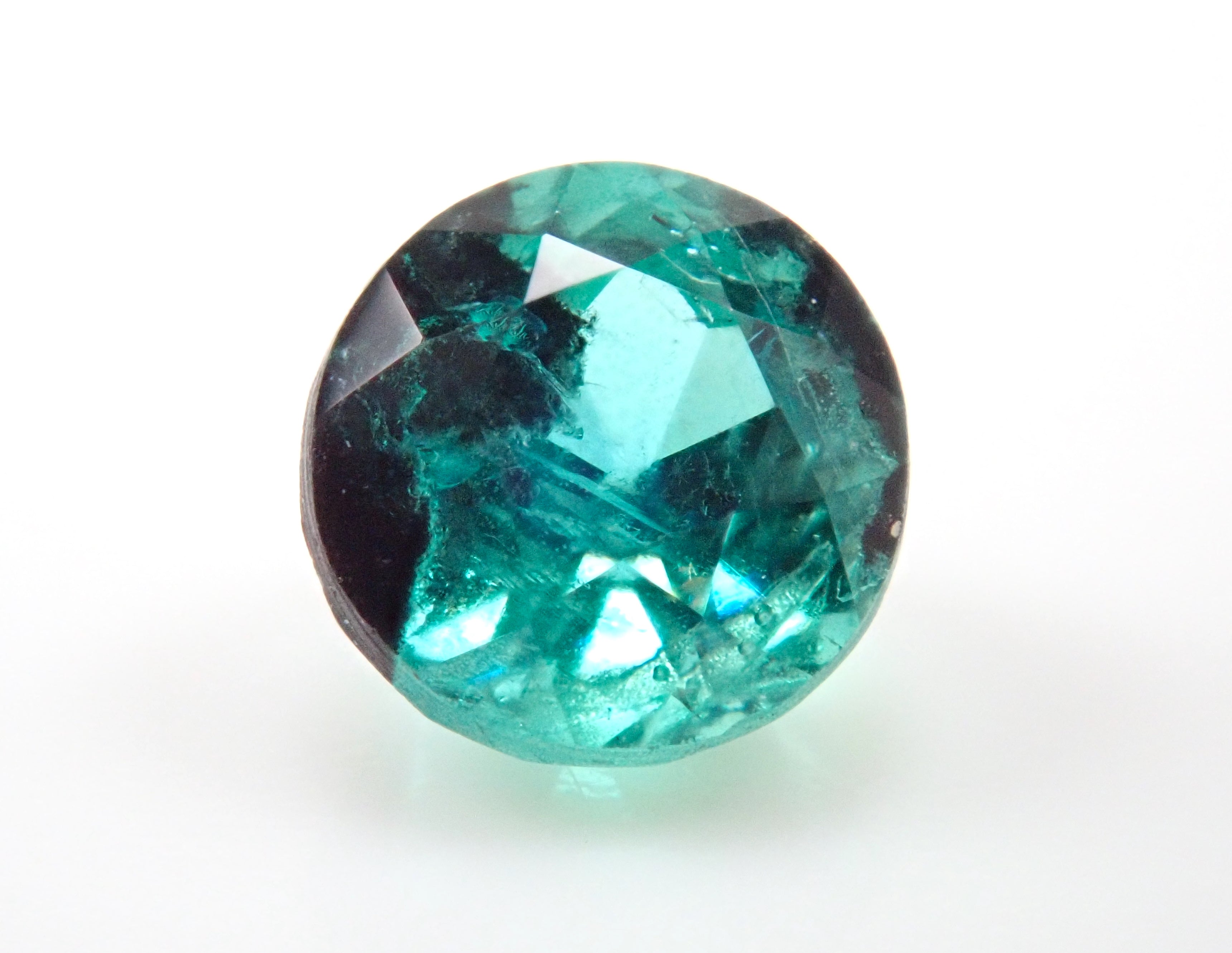 [On sale at 10pm on 7/30] Colombian Mica in Emerald 3.9mm/0.278ct Loose