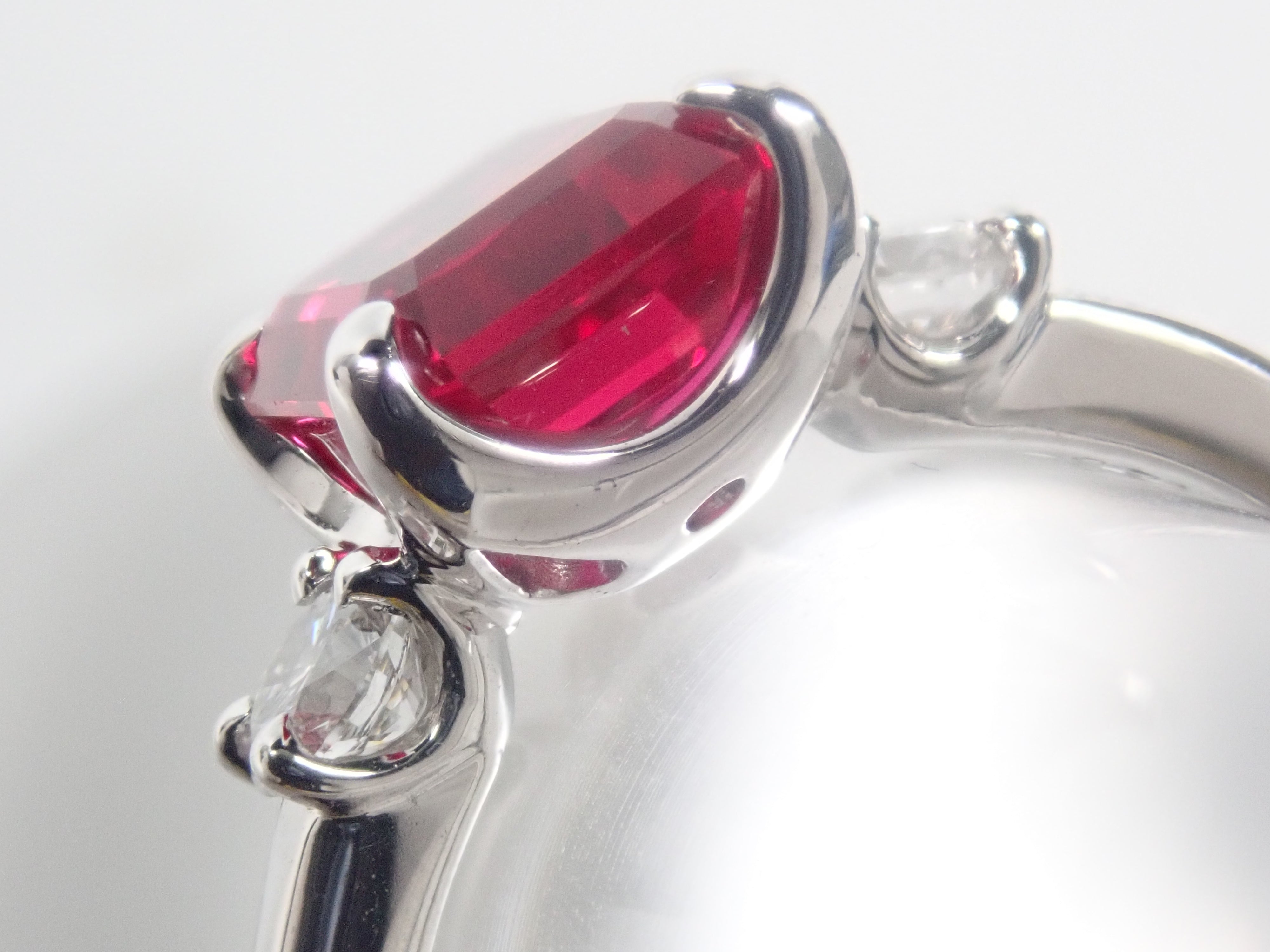 【22602586掲載】【カラフリ】Pt900 合成ルビー 1.61ct リング