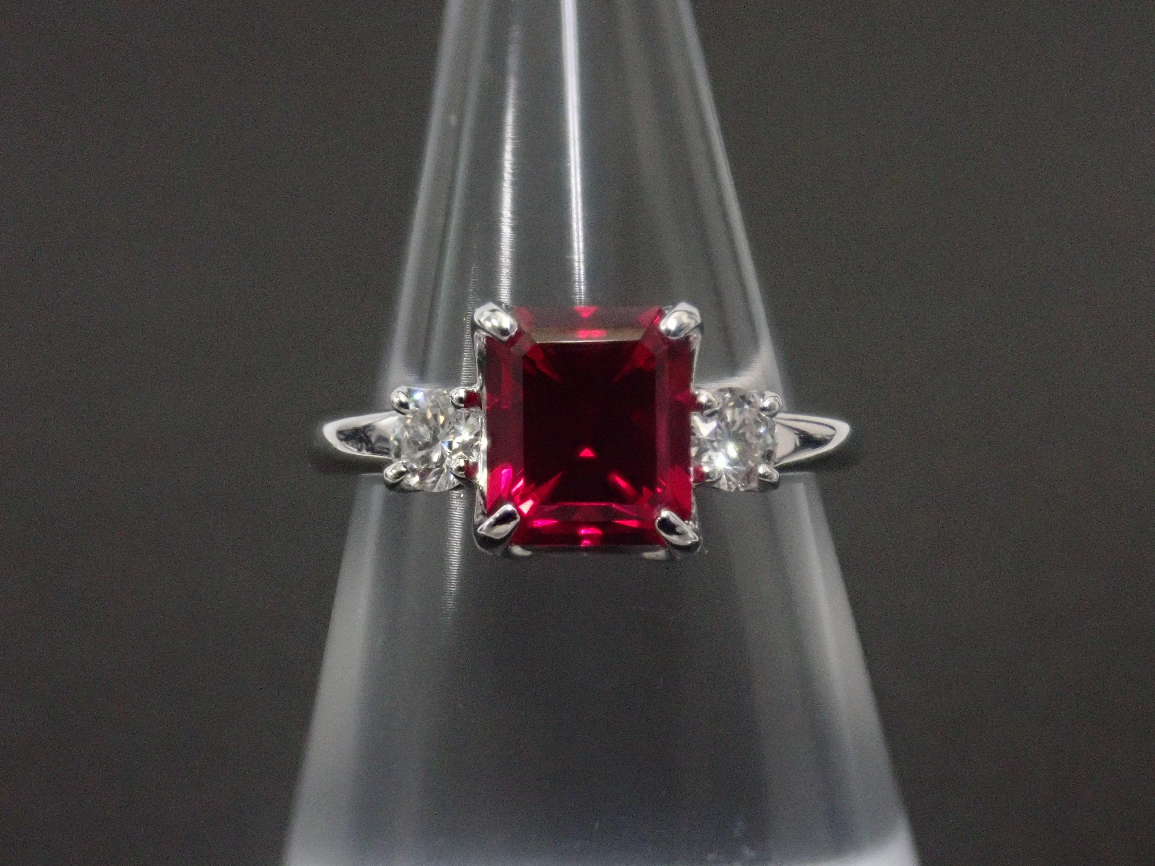 Pt900 合成ルビー 1.61ct リング
