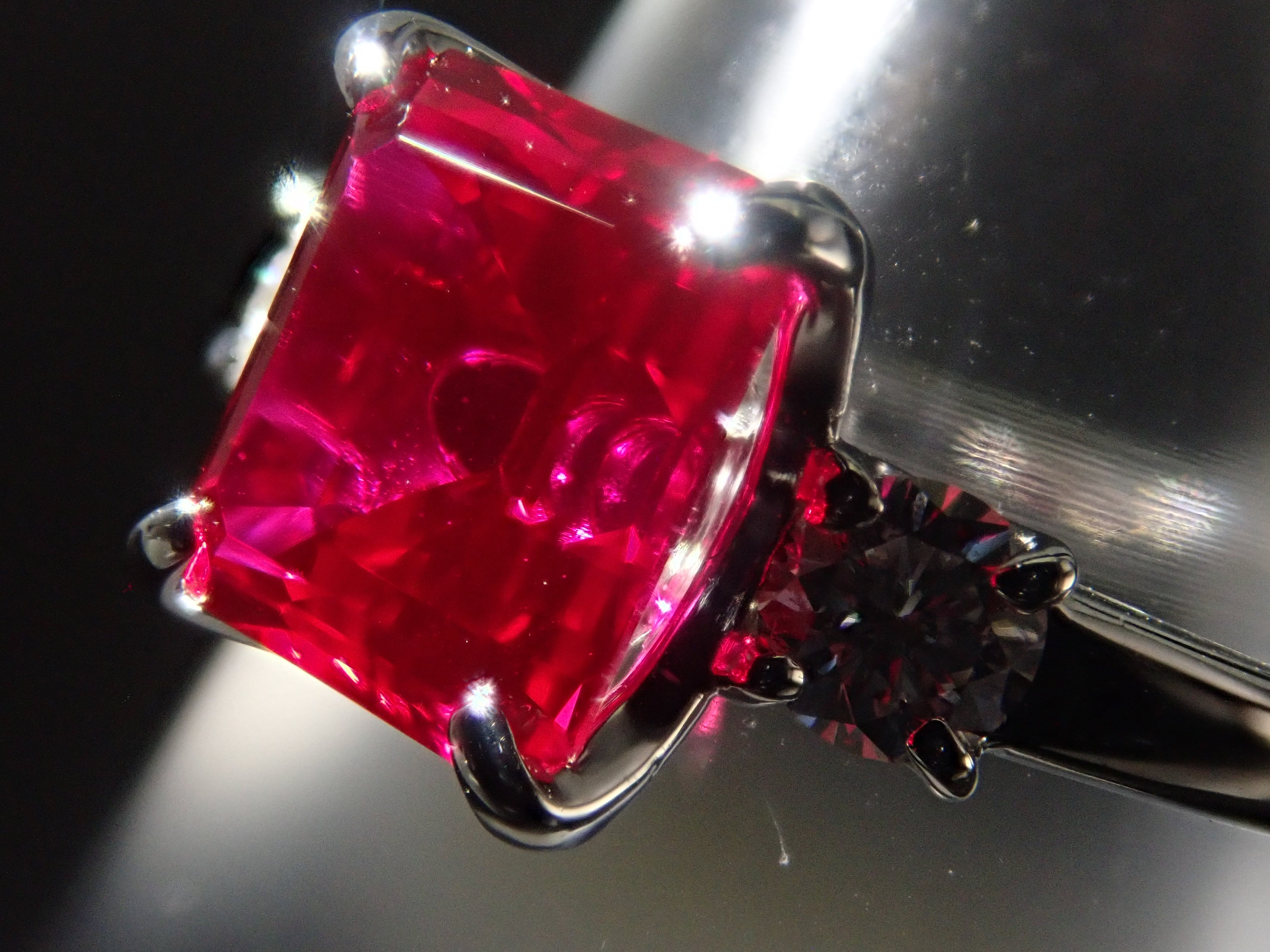 【22602586掲載】【カラフリ】Pt900 合成ルビー 1.61ct リング