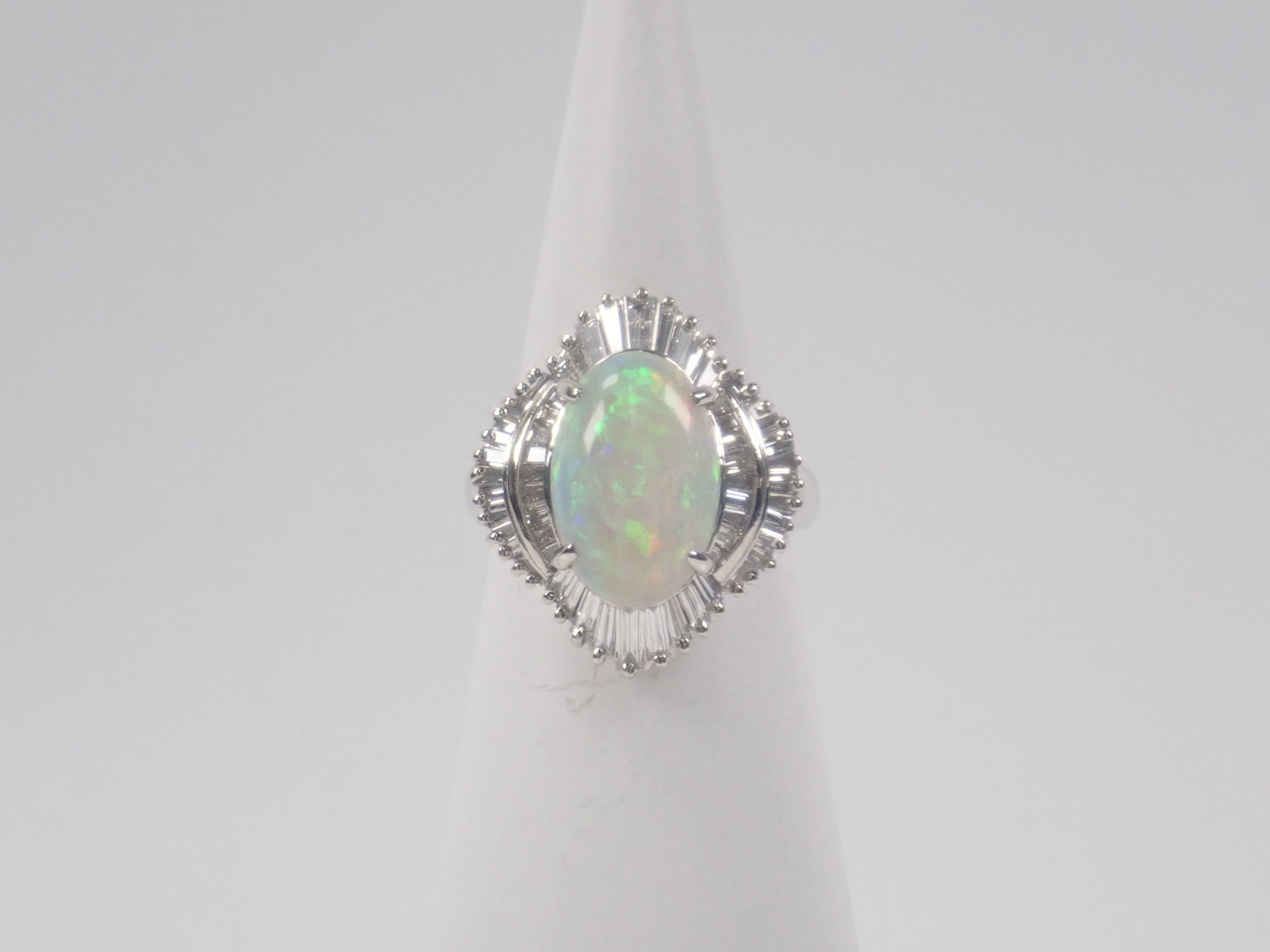 Pt900 オパール 2.61ct・ダイヤモンド0.858ctリング