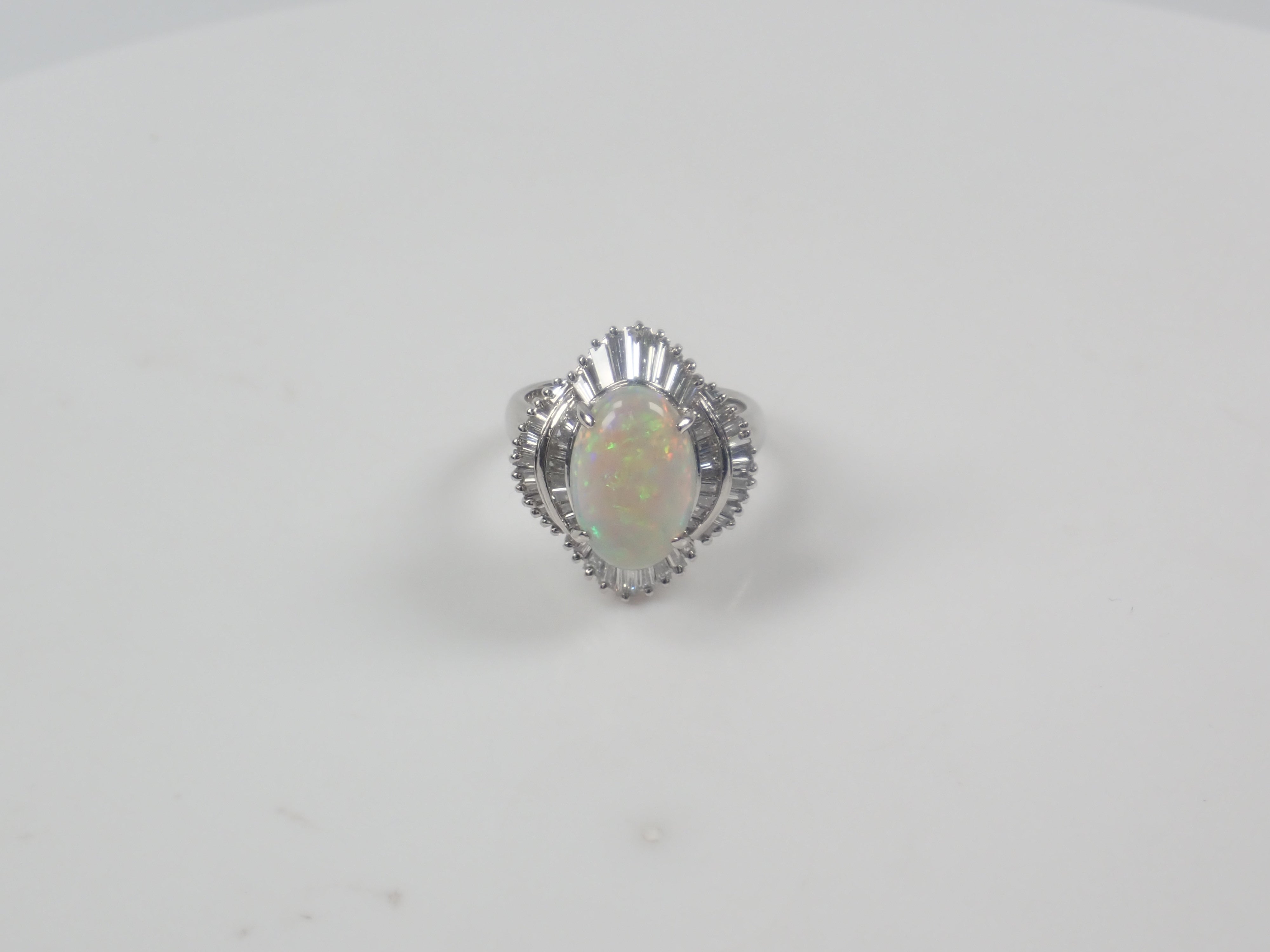 Pt900 オパール 2.61ct・ダイヤモンド0.858ctリング